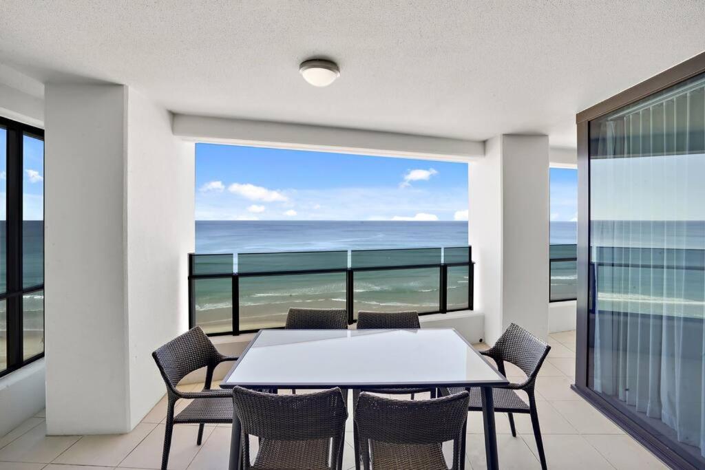 Beachfront Luxury in Soul Surfers Paradise 9th