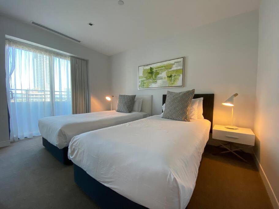 Beachfront Luxury in Soul Surfers Paradise 9th