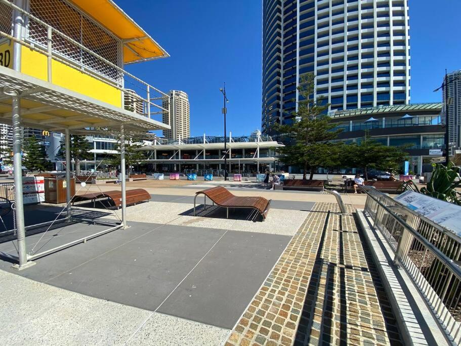 Beachfront Luxury in Soul Surfers Paradise 9th