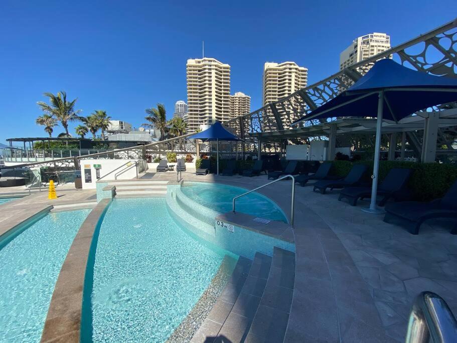 Beachfront Luxury in Soul Surfers Paradise 9th