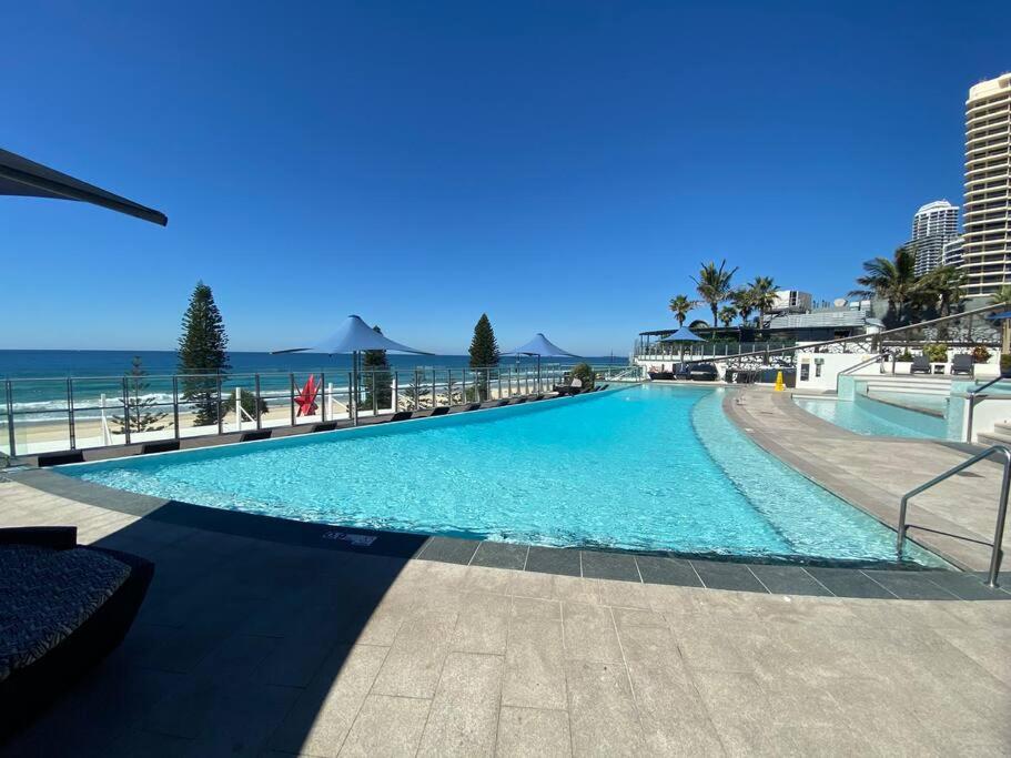 Beachfront Luxury in Soul Surfers Paradise 9th