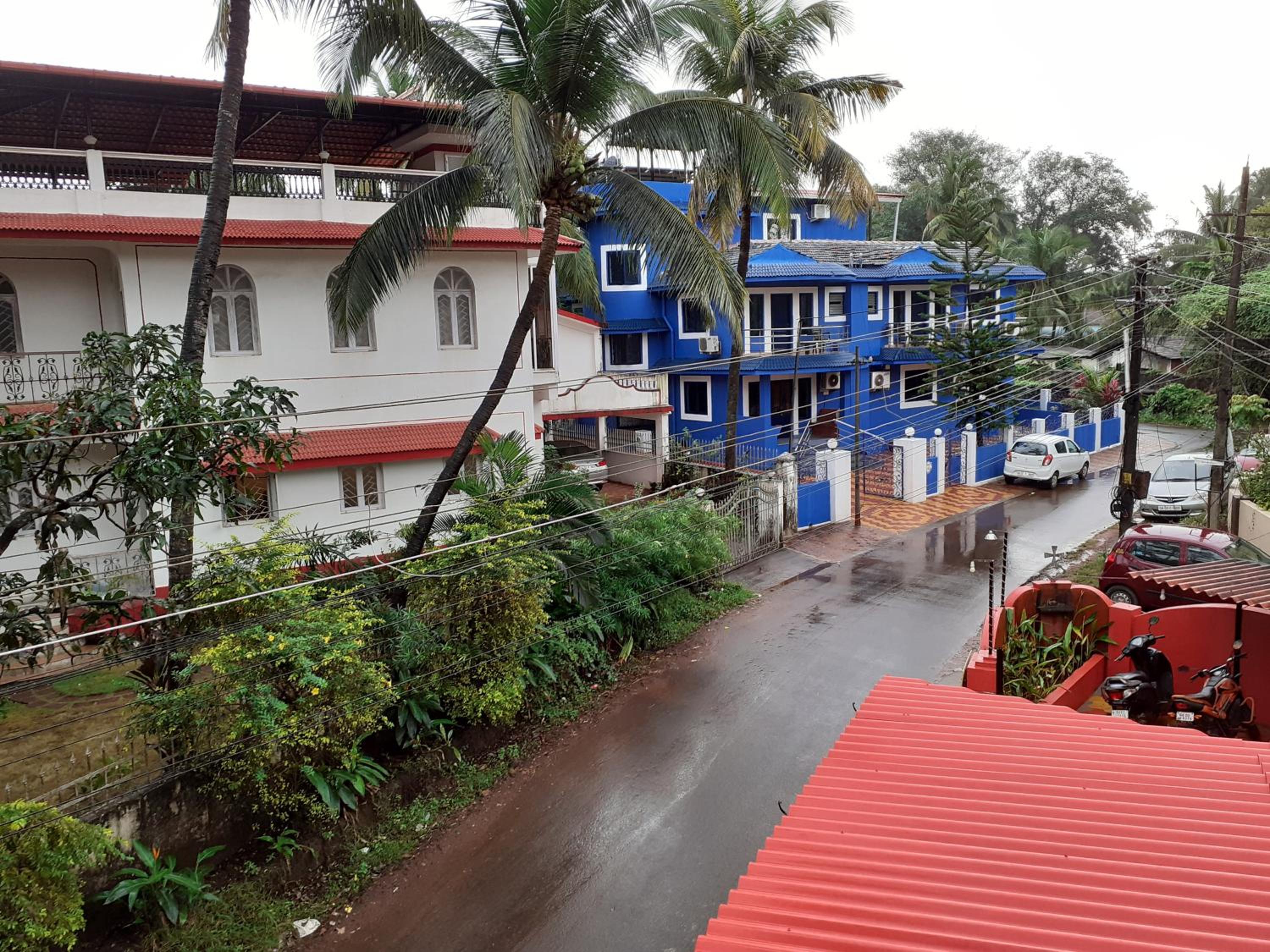 PHOENIX HOLIDAY HOME