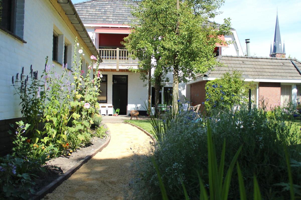 Photo 43