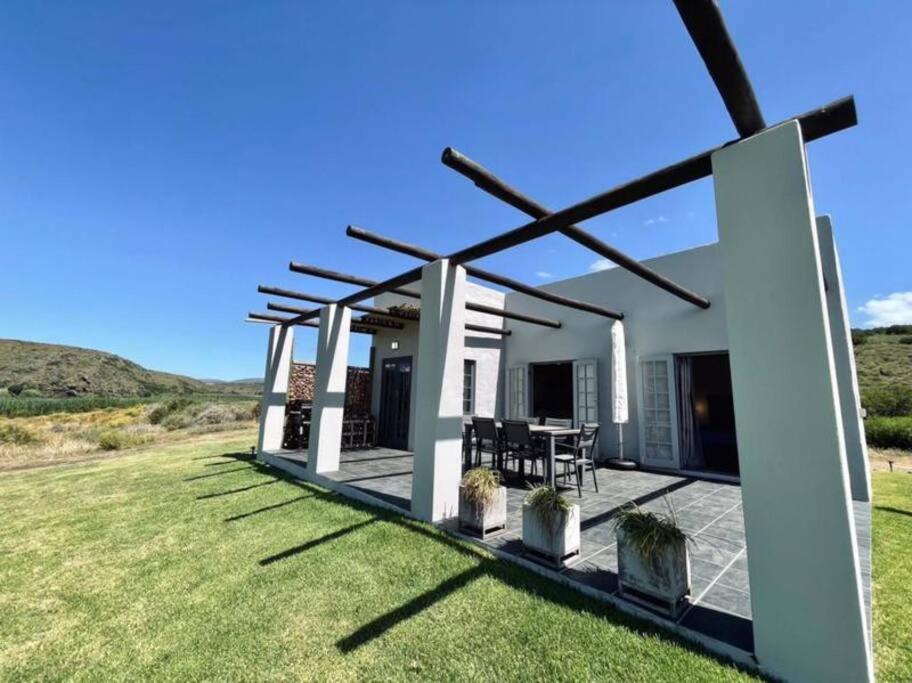 Heron Cottage - Living The Breede view 5