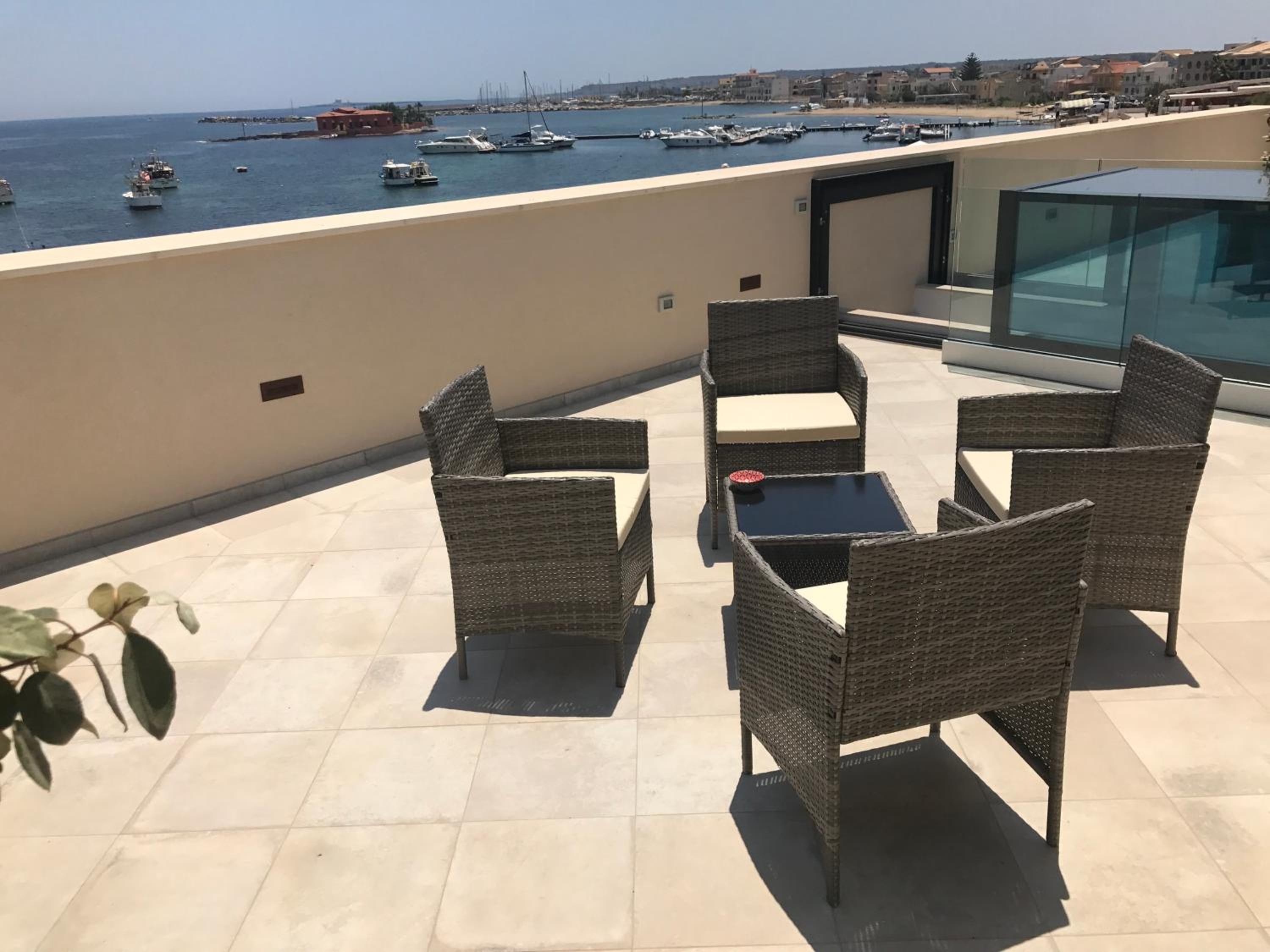 TOREMARE SUITE MARZAMEMI view 3