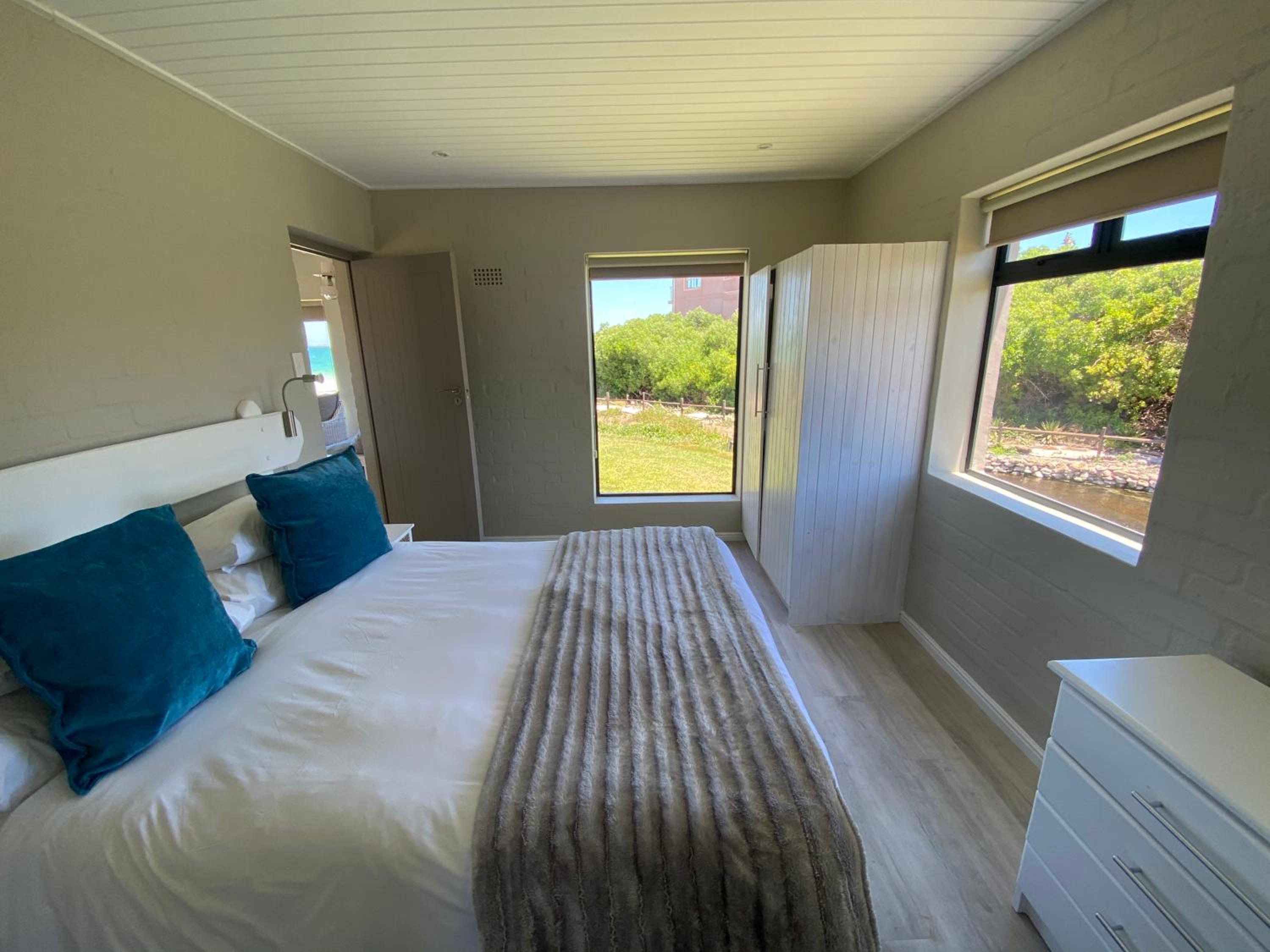 Blue Bay Lodge