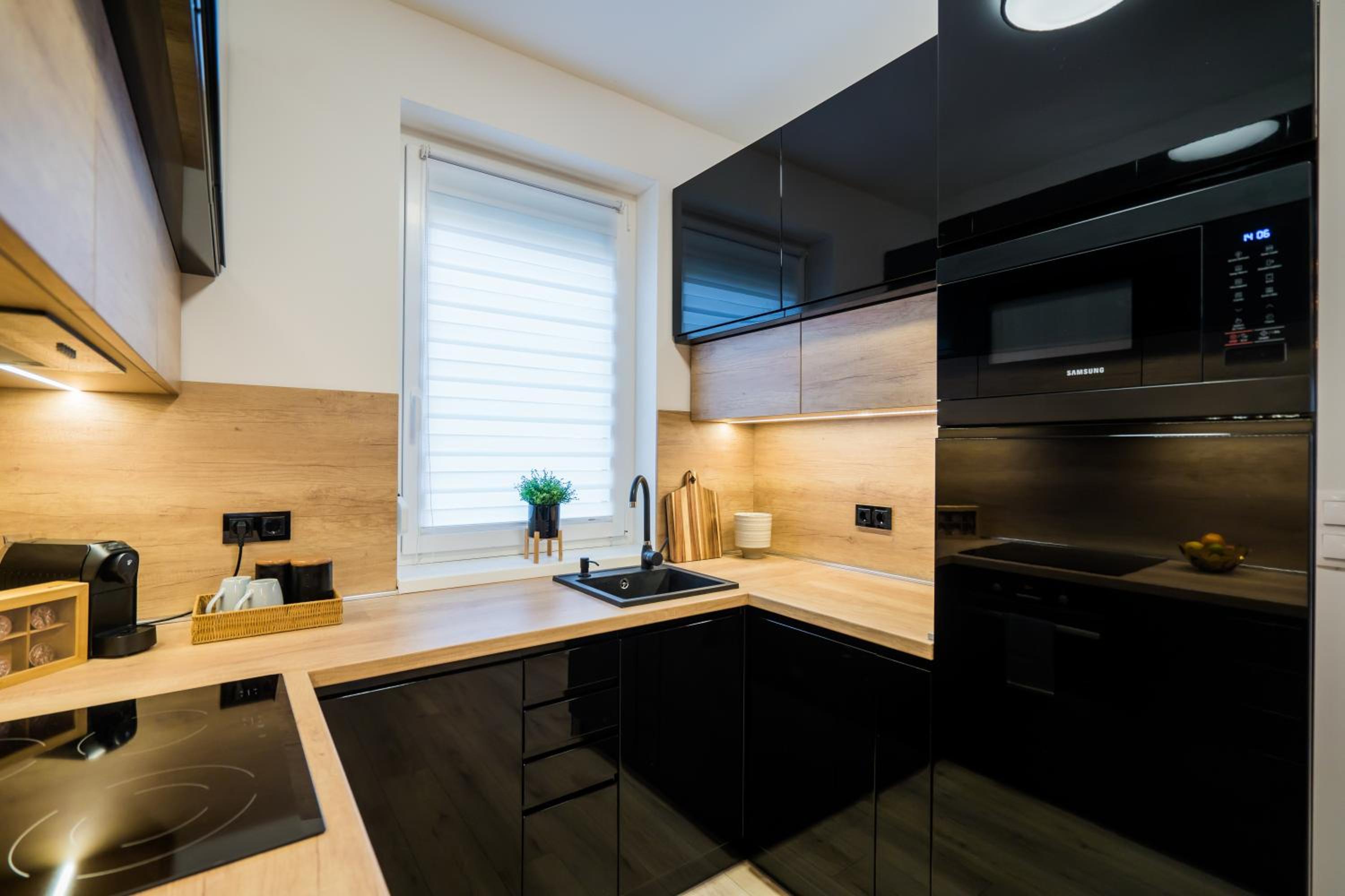 BlackWood '66 Apartman view 4