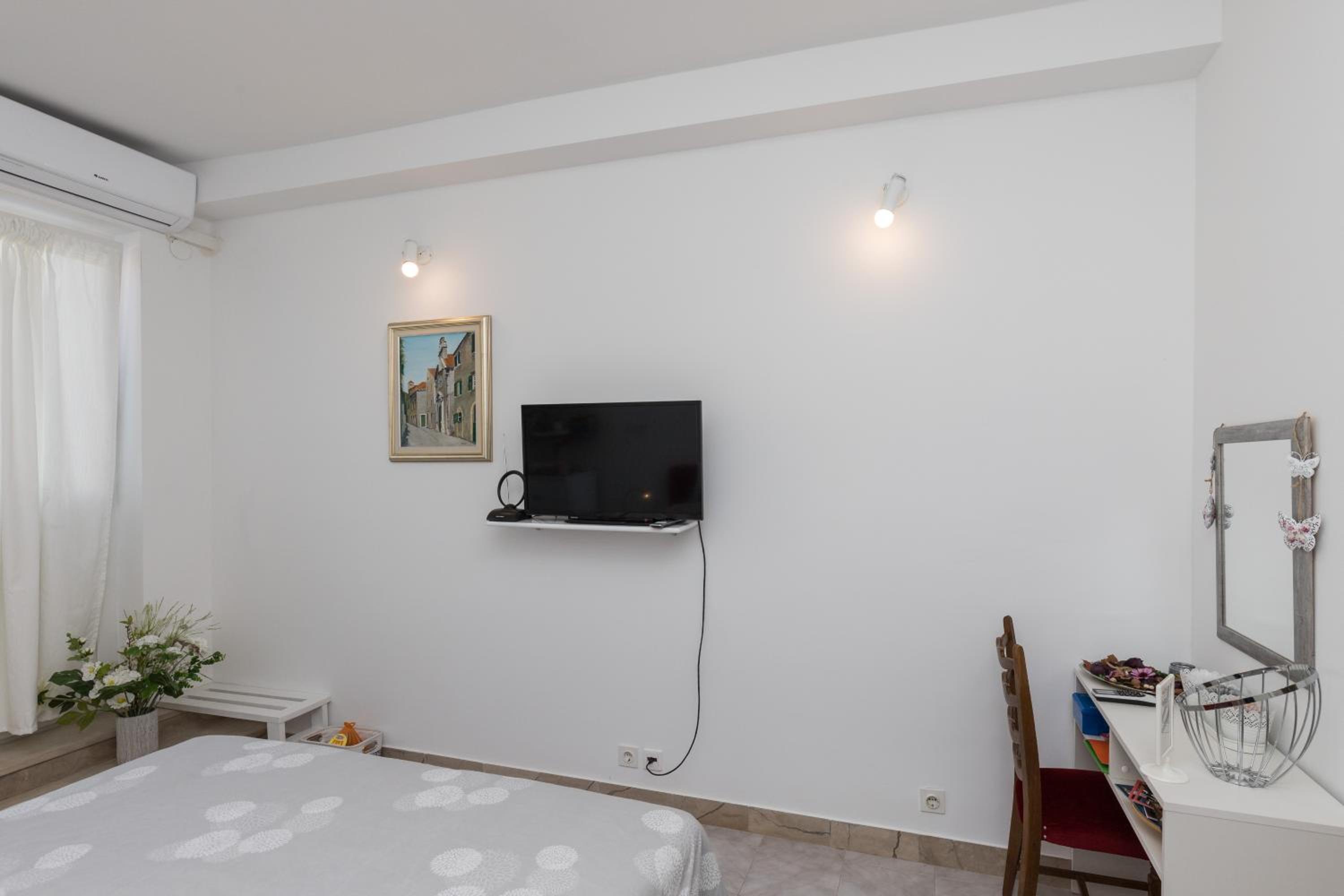 Apartment & Rooms Primi with FREE PARKING