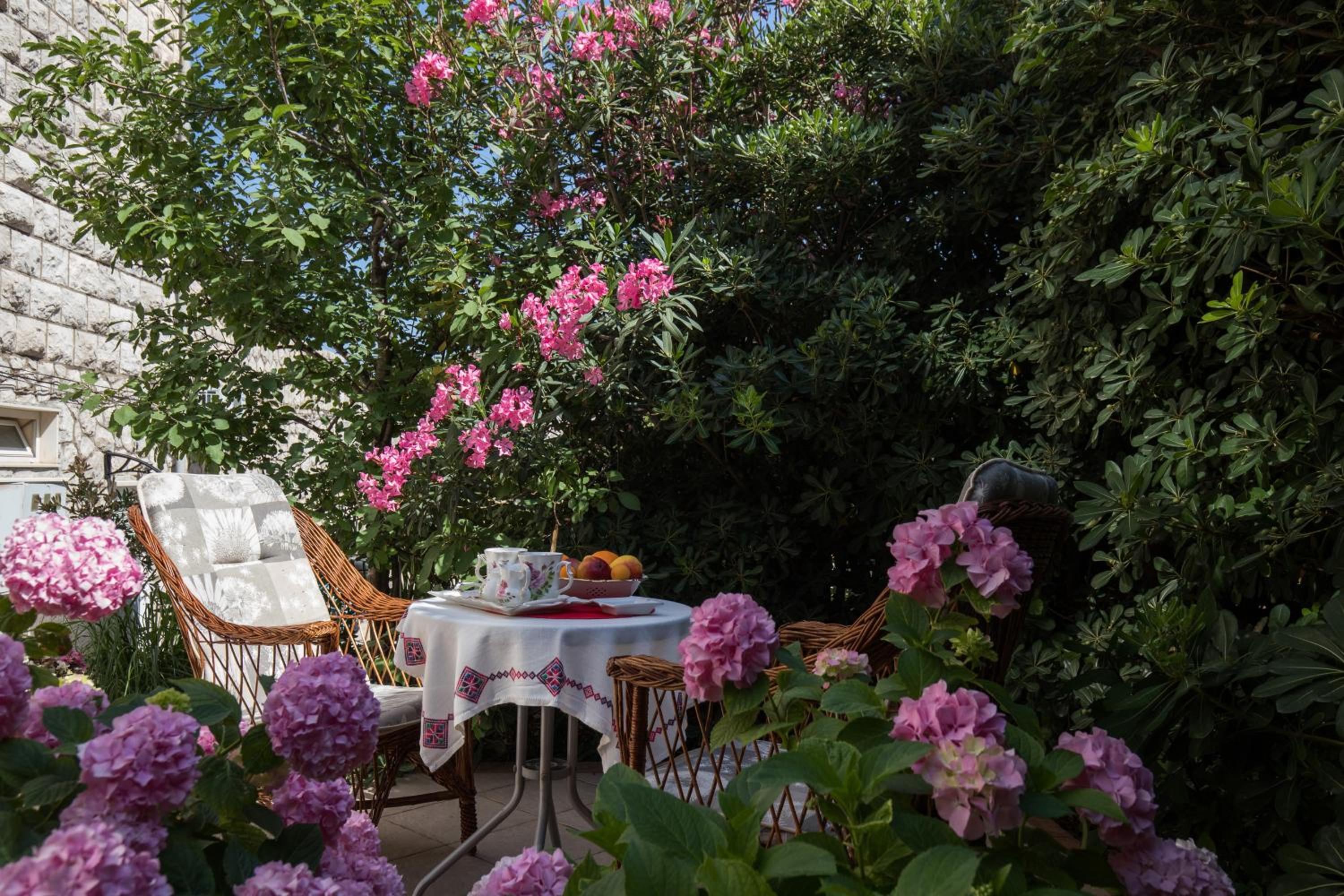 Apartment & Rooms Primi with FREE PARKING