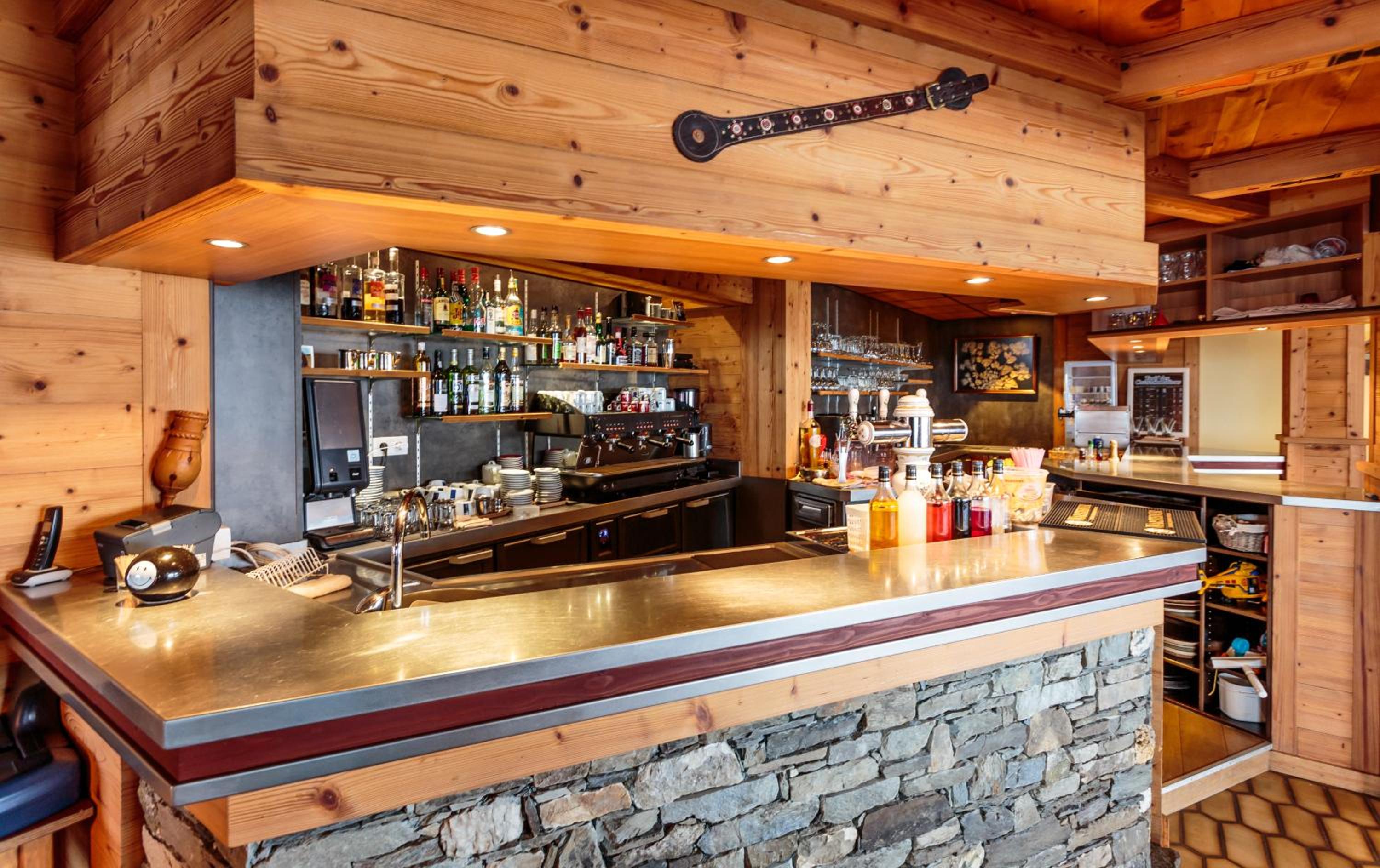 bar