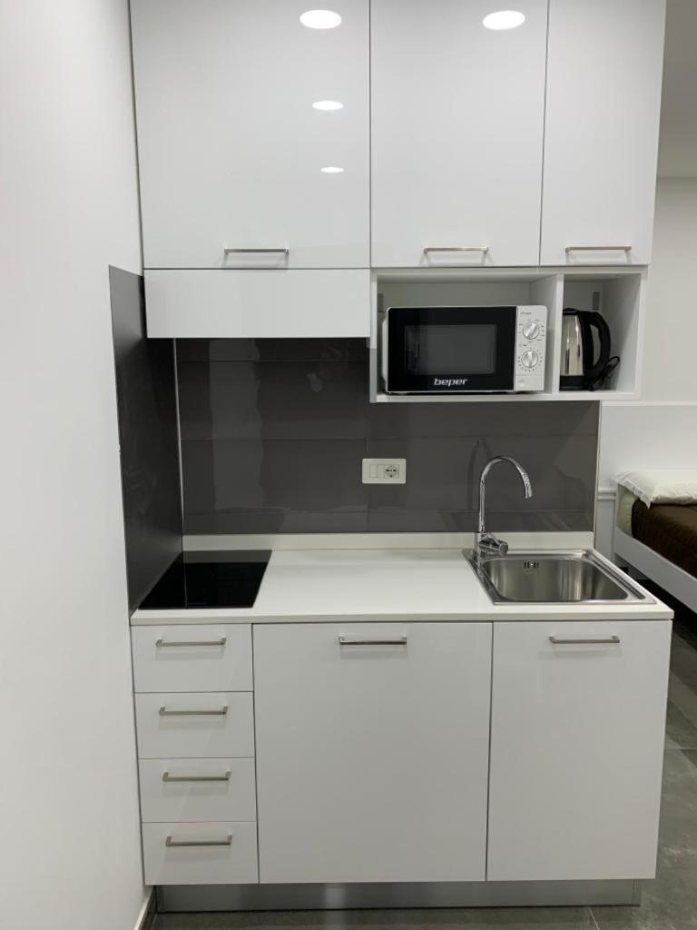 Mondo Suites Apartments
