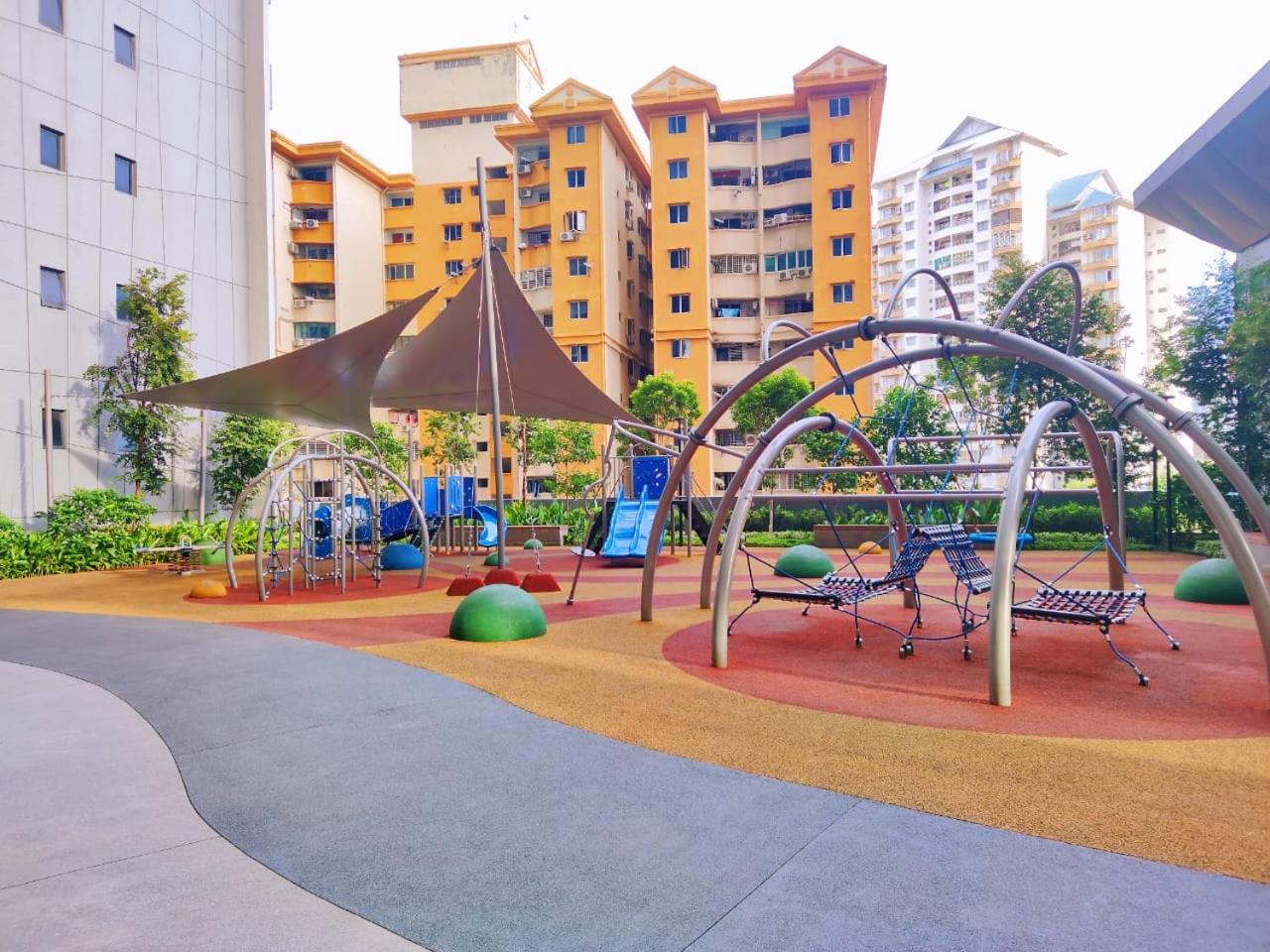 Maxine Suites
