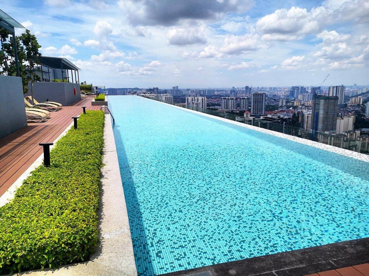 Maxine Suites