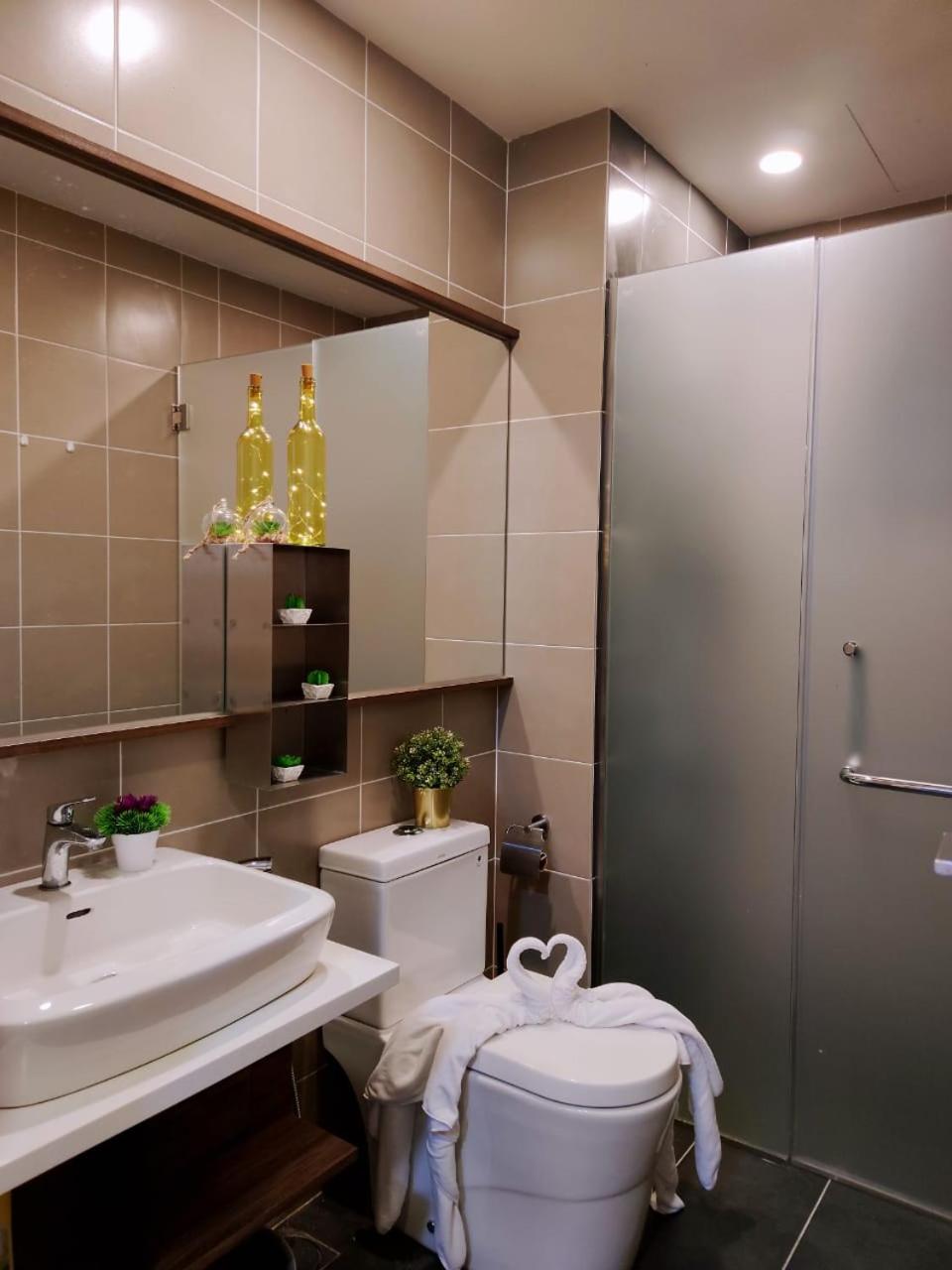 Maxine Suites