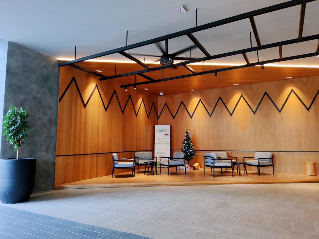 Maxine Suites