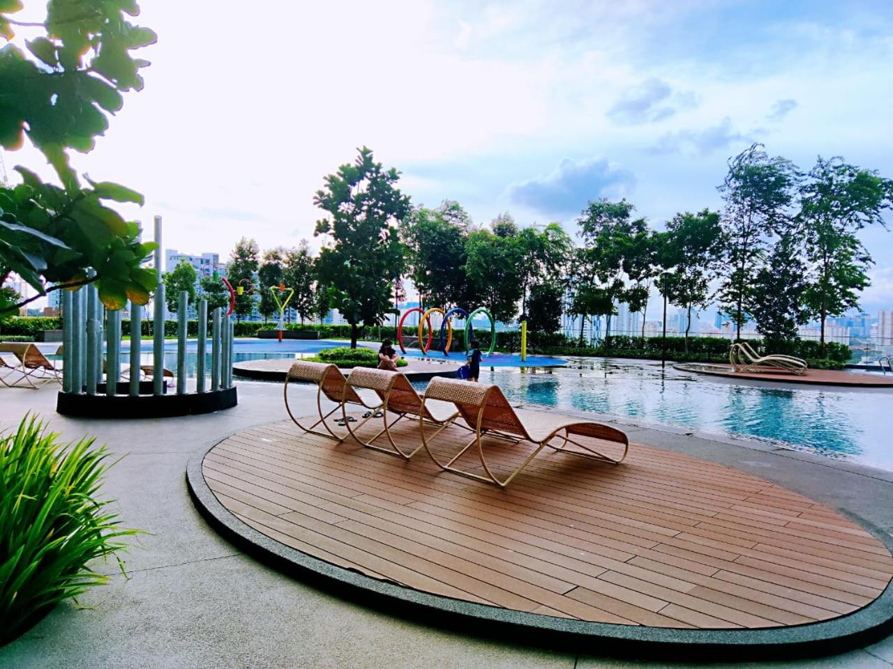 Maxine Suites