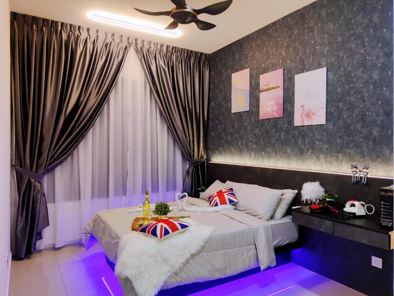 Maxine Suites