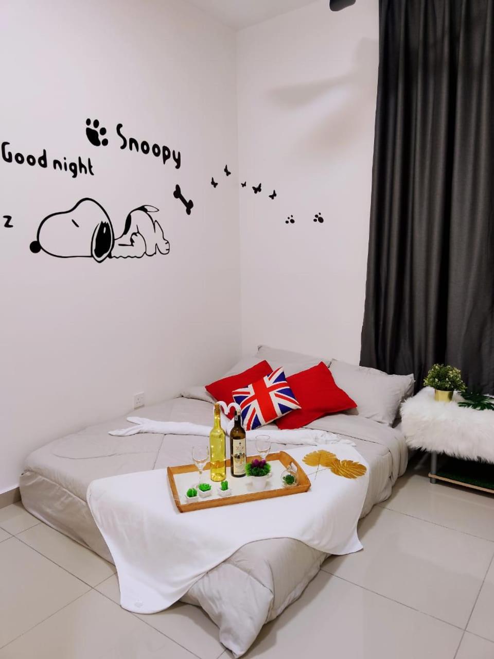 Maxine Suites