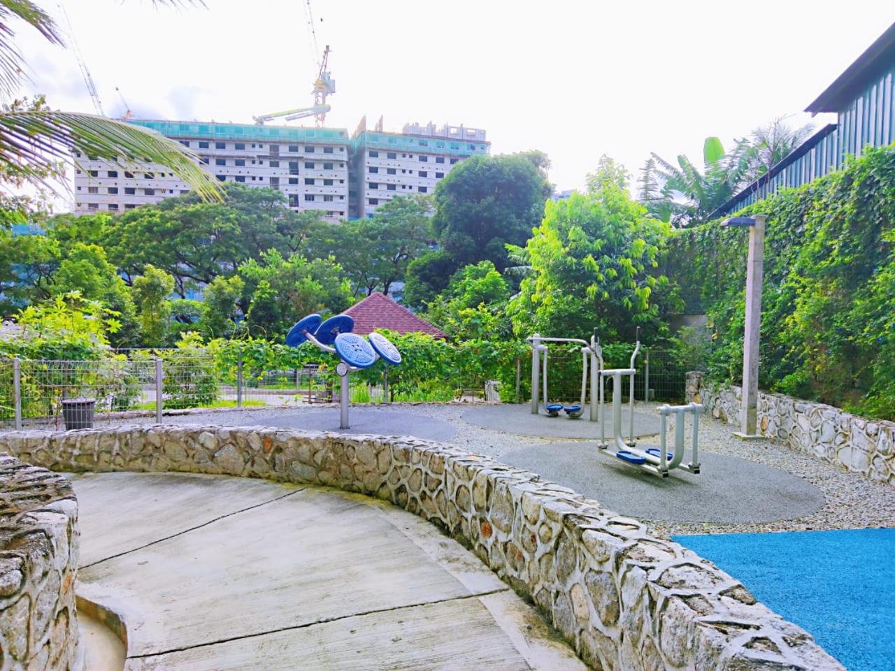 Maxine Suites