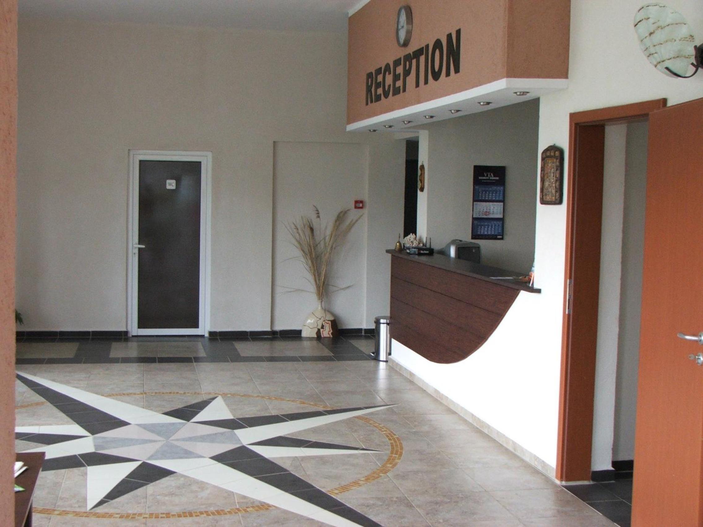 Guest House Compass