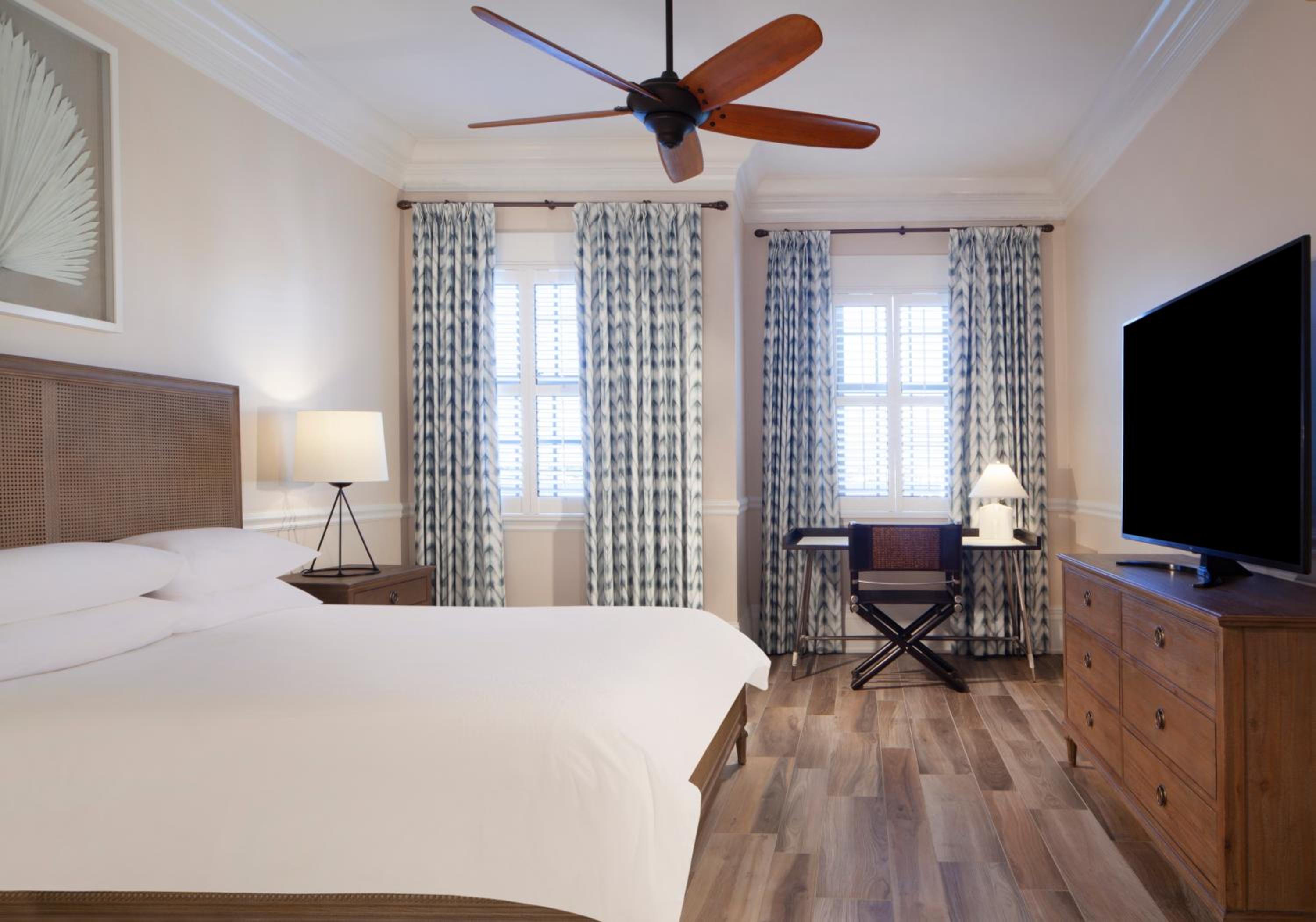 Pier House Resort & Spa