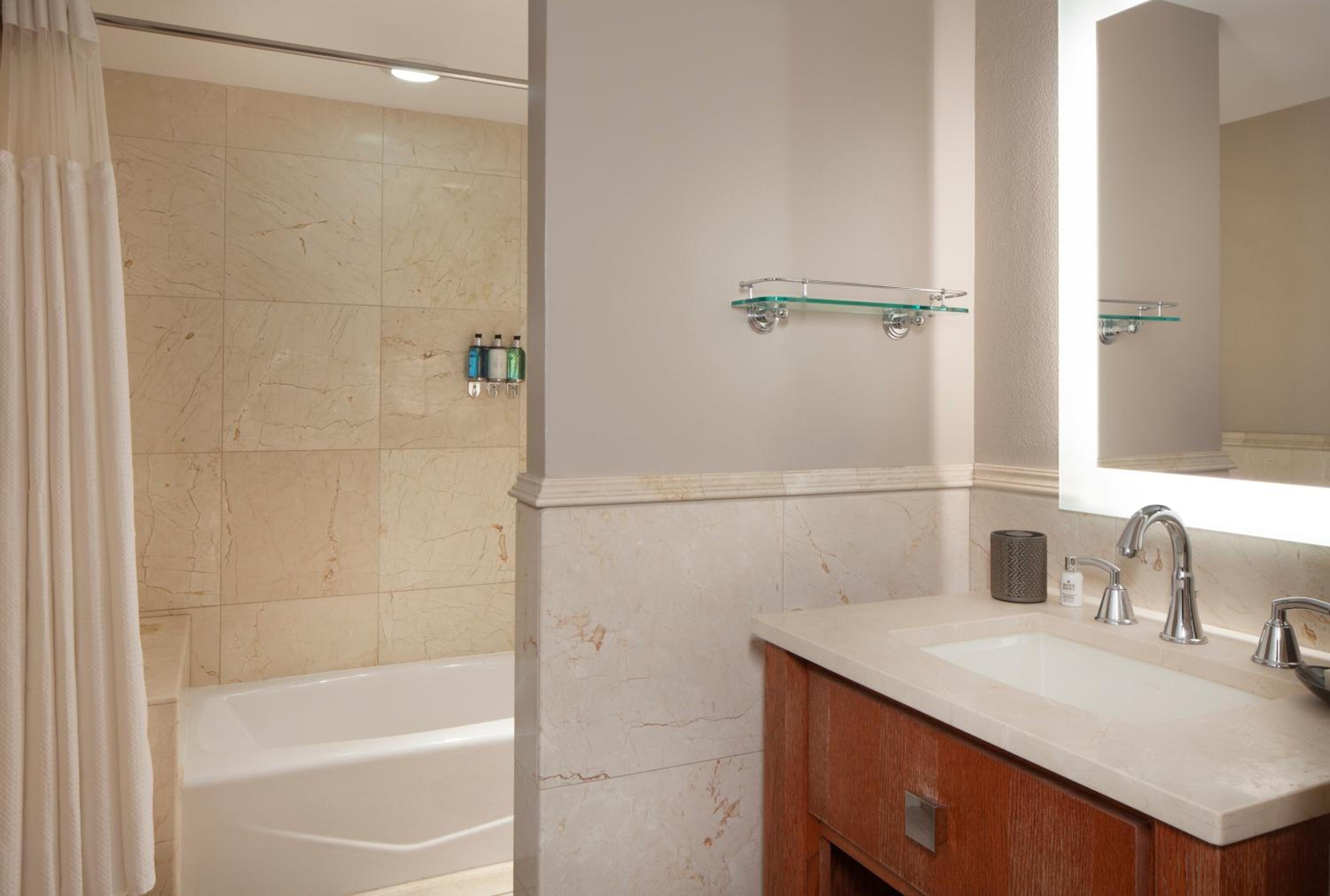 Pier House Resort & Spa