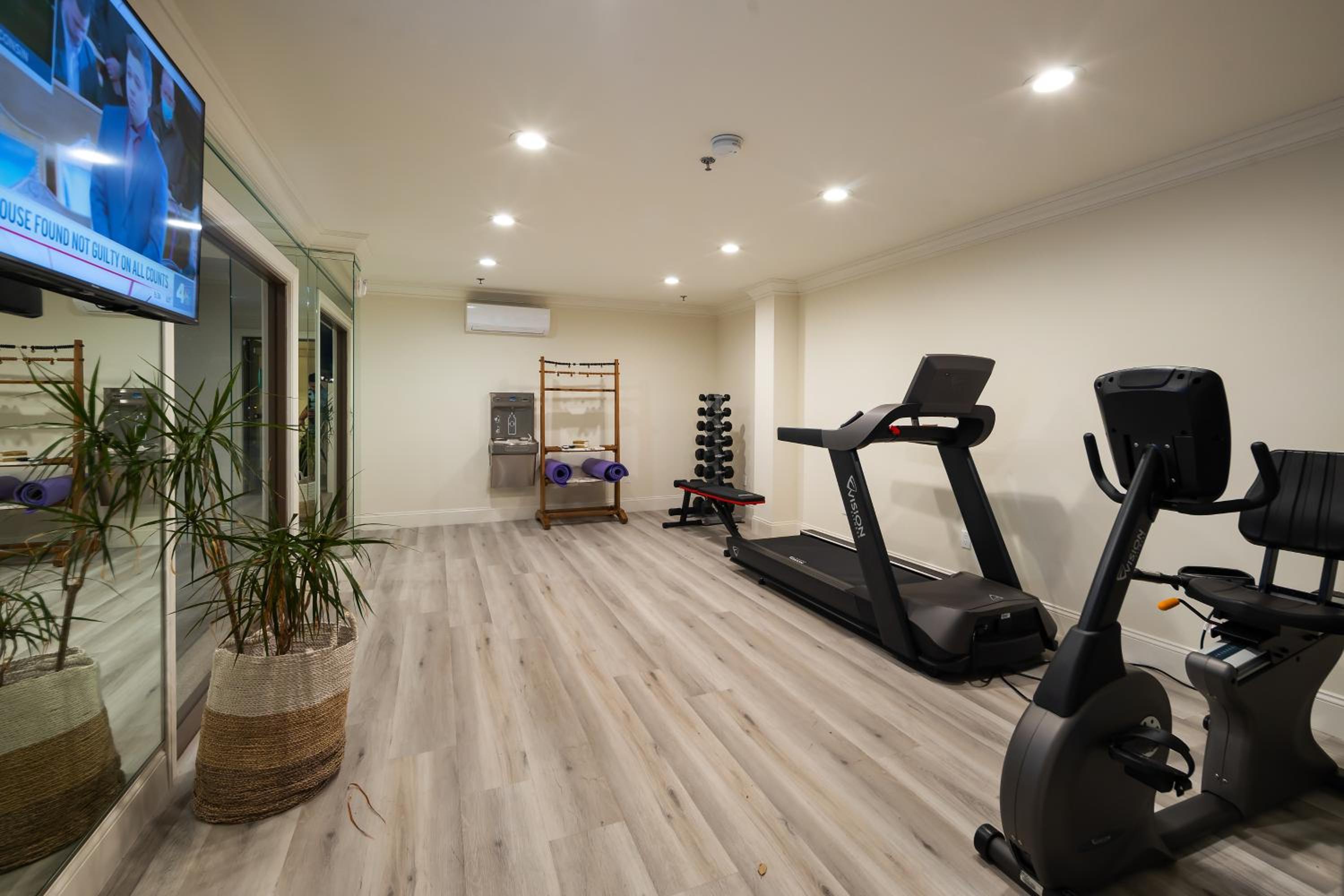 Hotel Huntington - Property Image 58