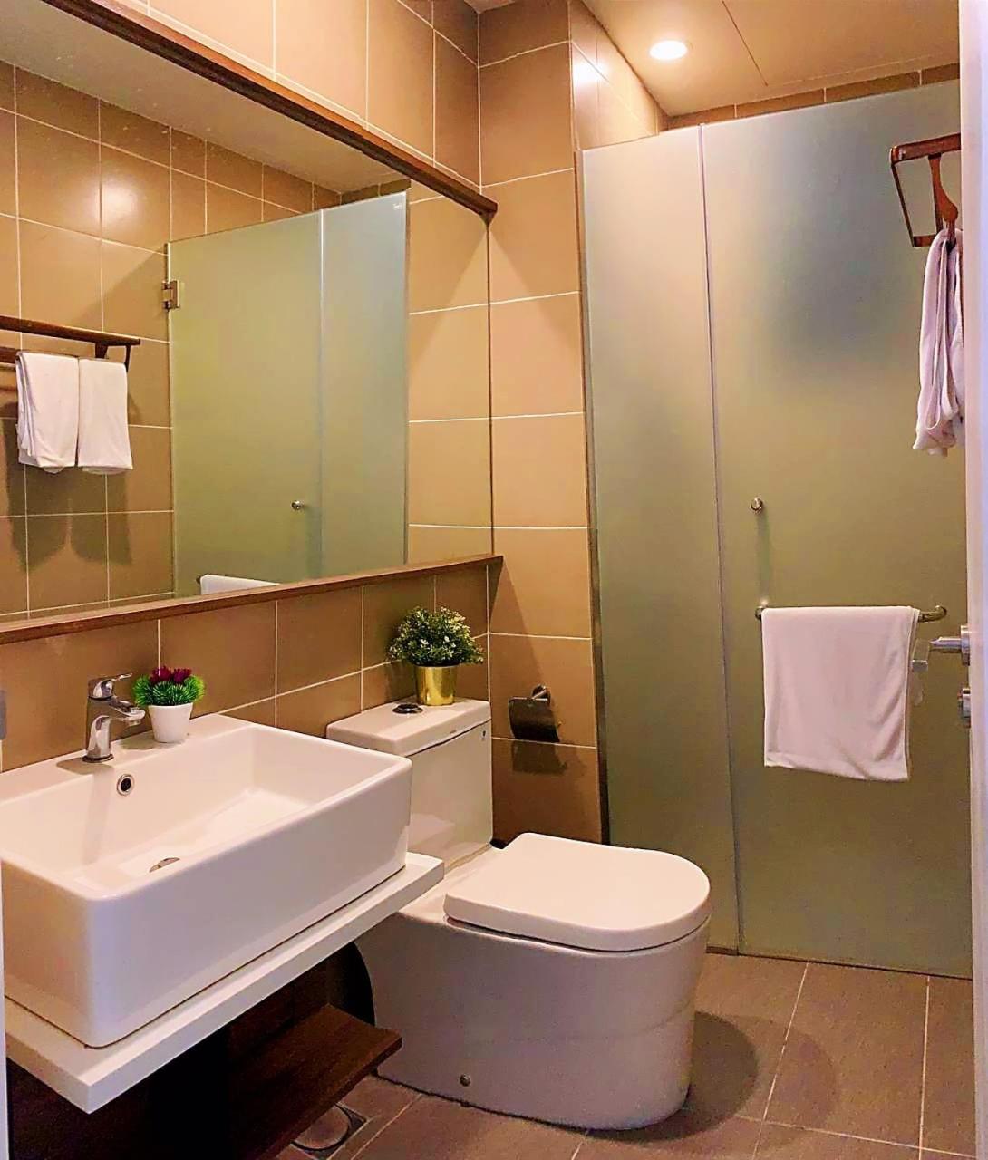 Maxine Suites