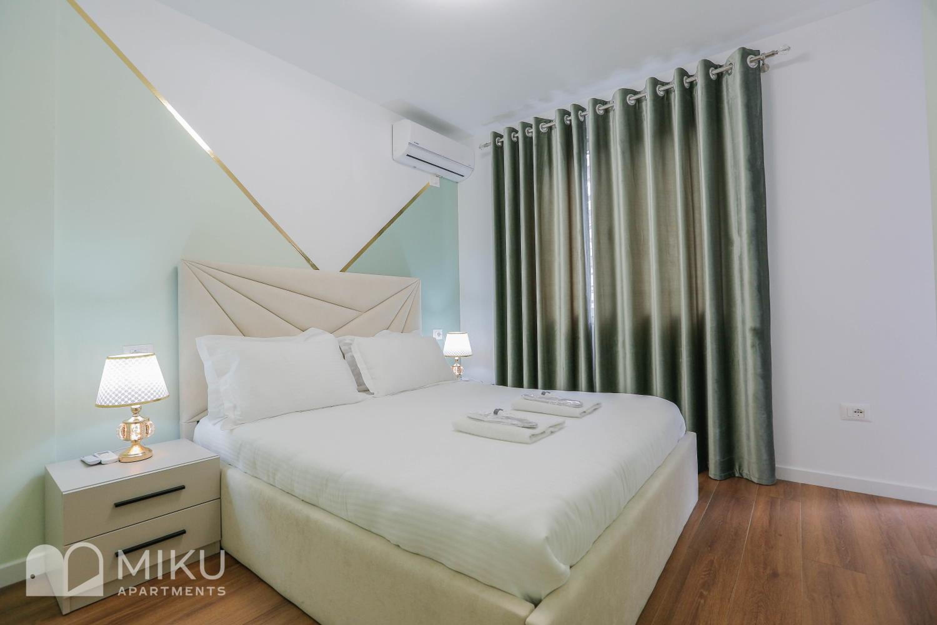 Miku Apartment - LUX 2Bd Apartment At City Center
