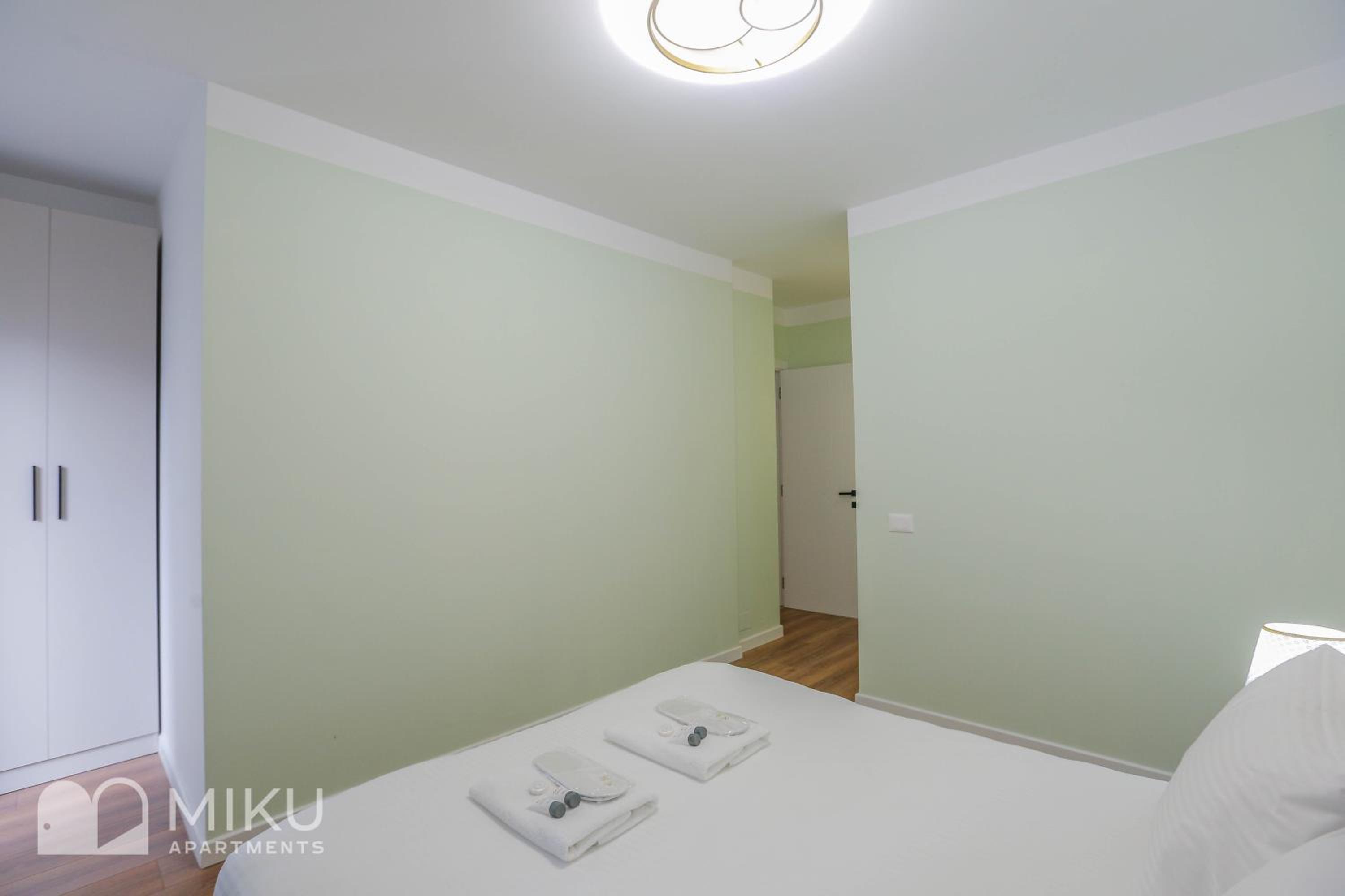 Miku Apartment - LUX 2Bd Apartment At City Center