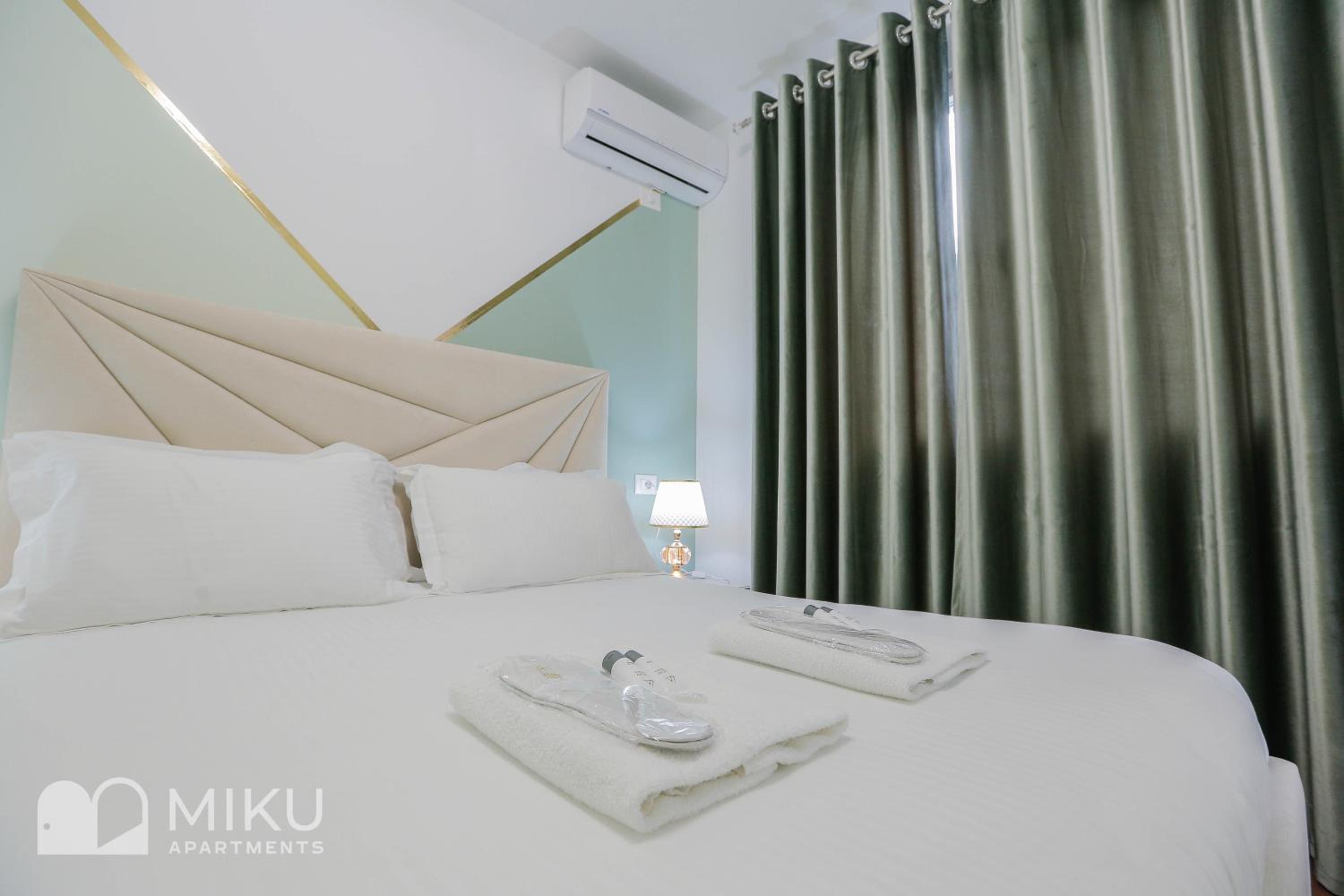 Miku Apartment - LUX 2Bd Apartment At City Center