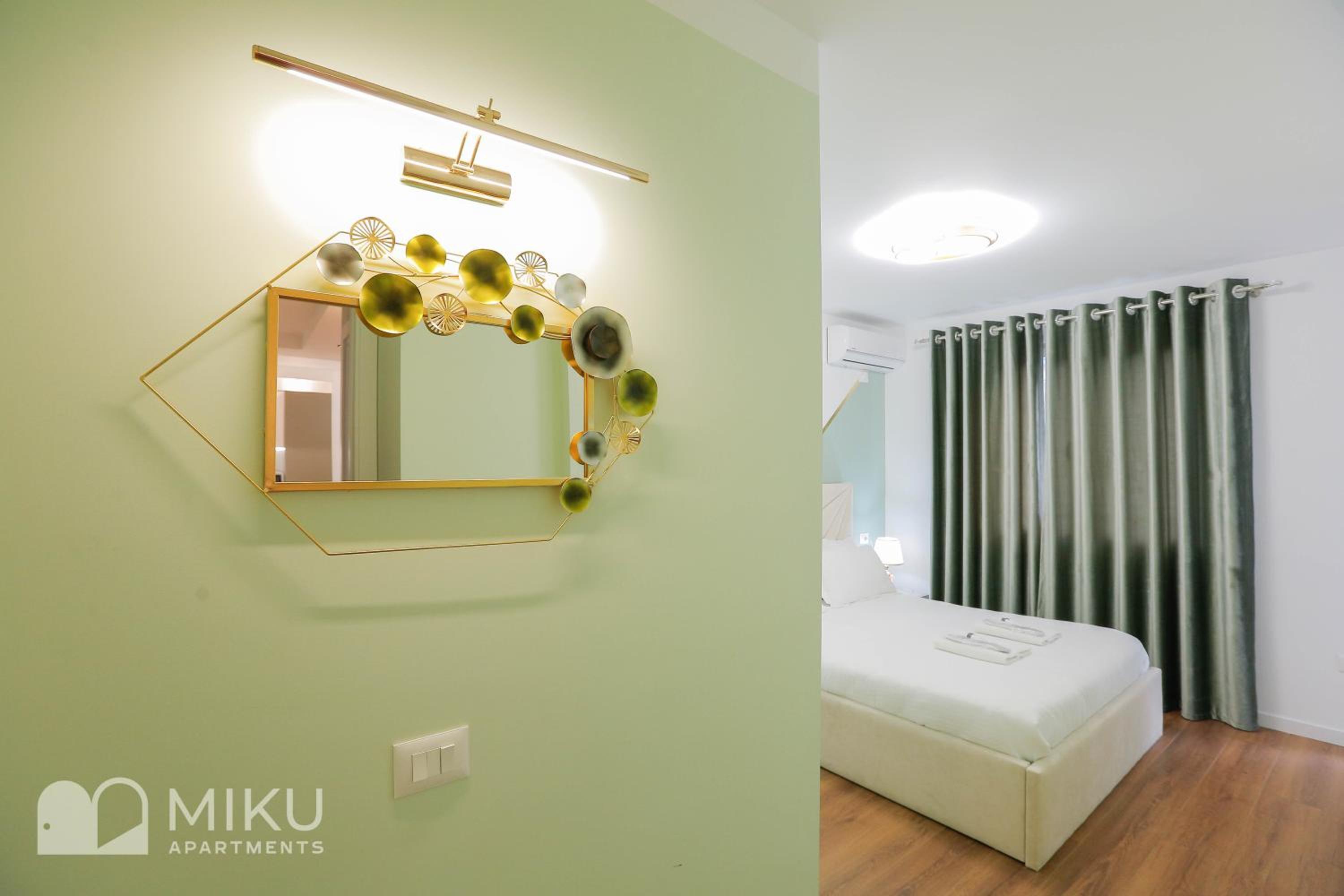 Miku Apartment - LUX 2Bd Apartment At City Center