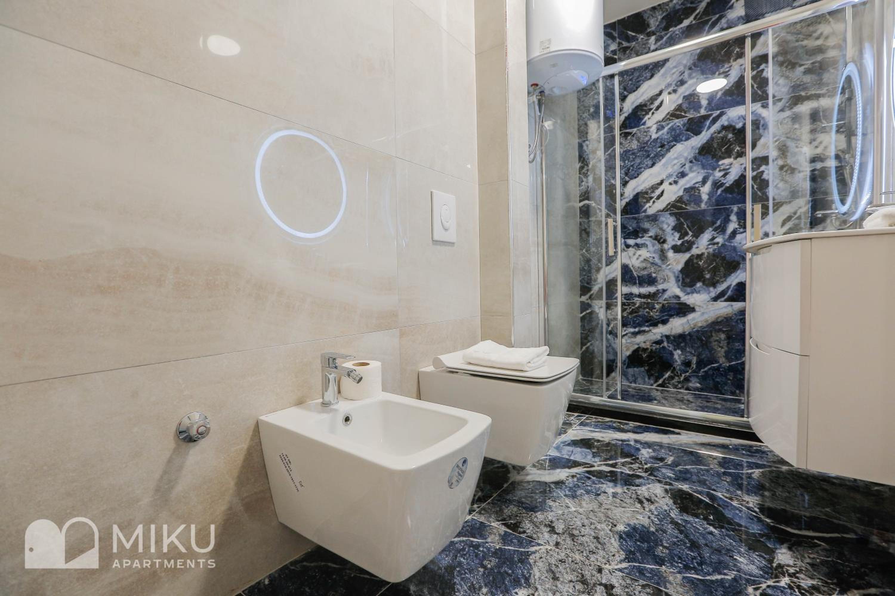 Miku Apartment - LUX 2Bd Apartment At City Center