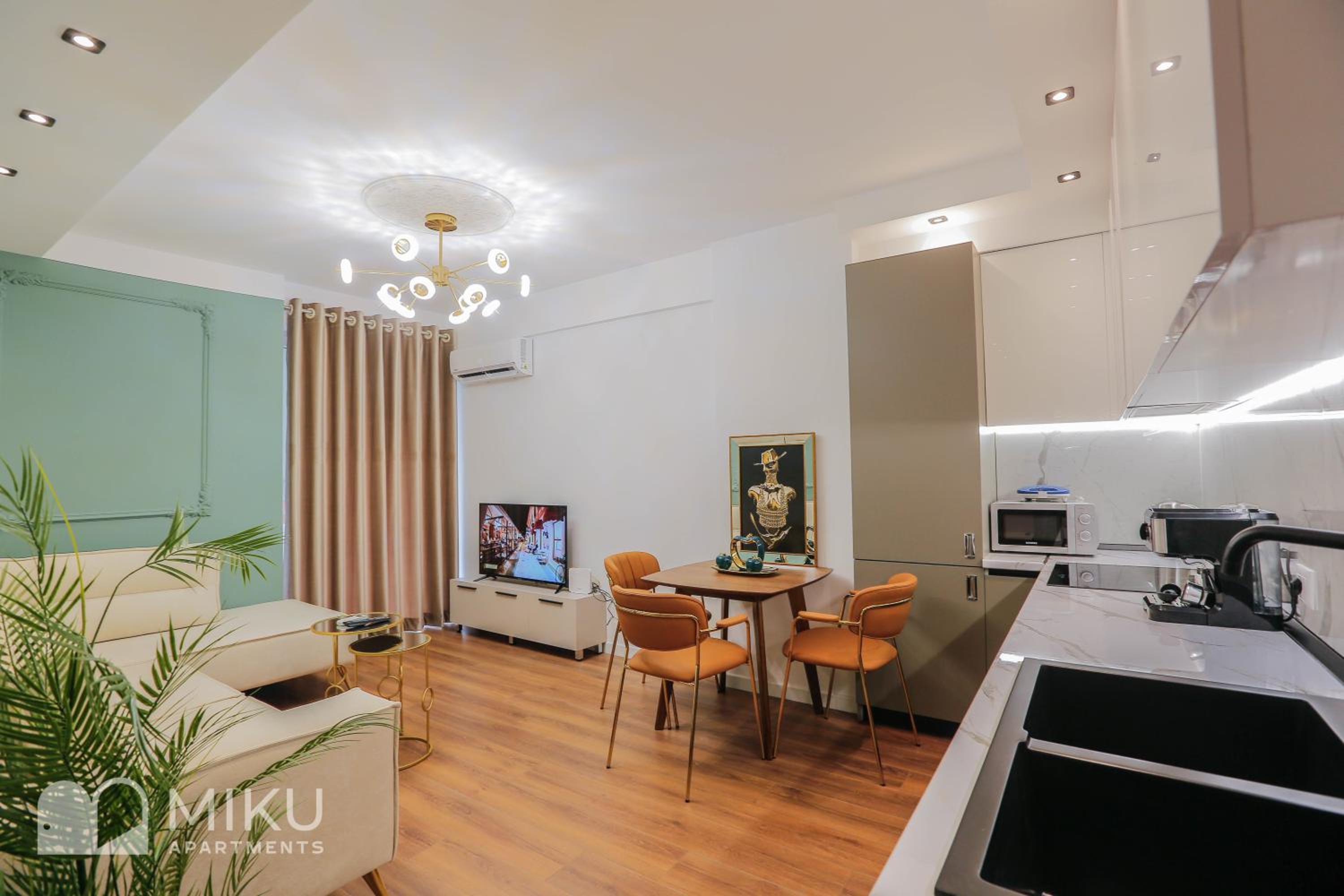 Miku Apartment - LUX 2Bd Apartment At City Center