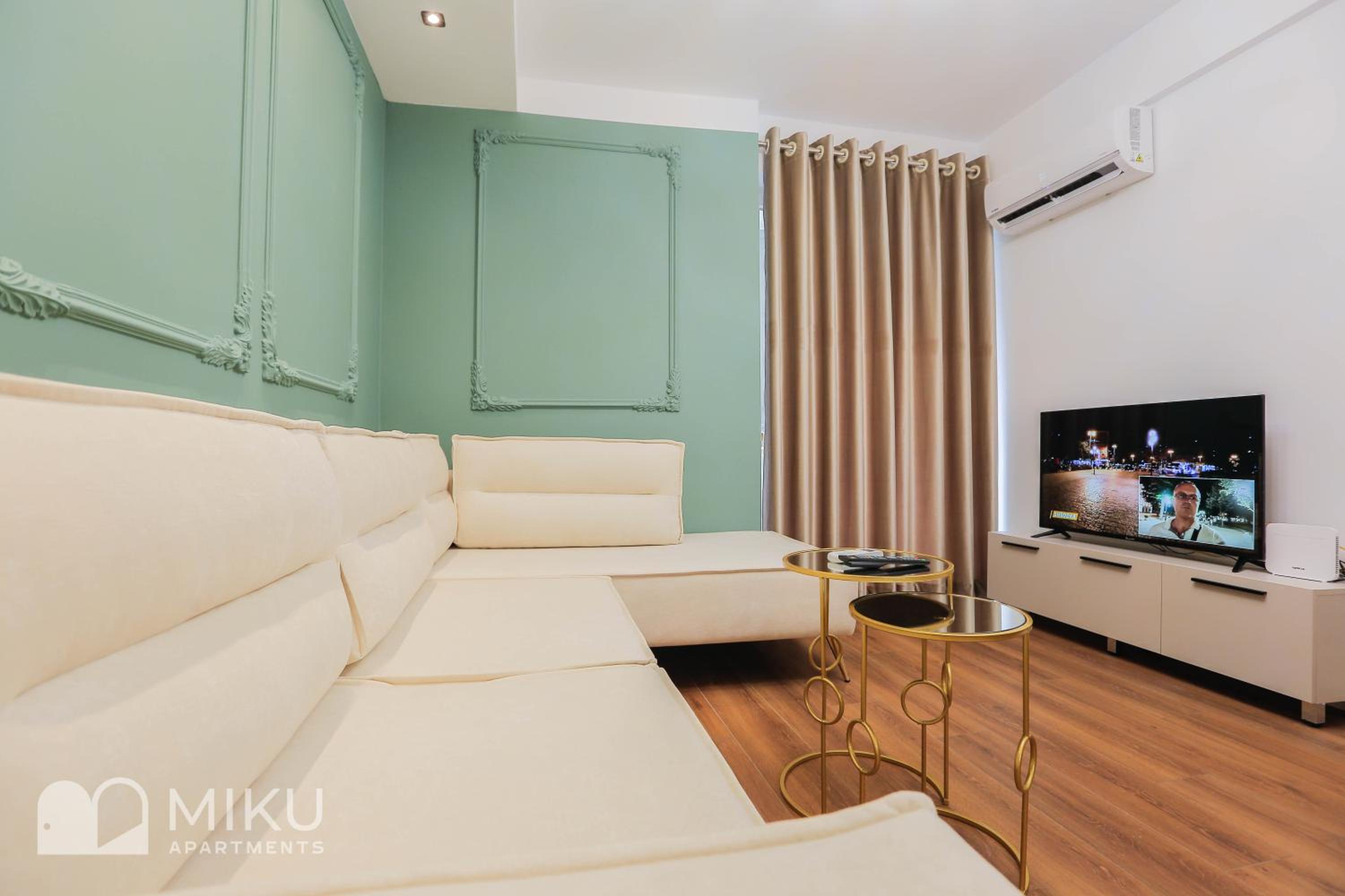 Miku Apartment - LUX 2Bd Apartment At City Center