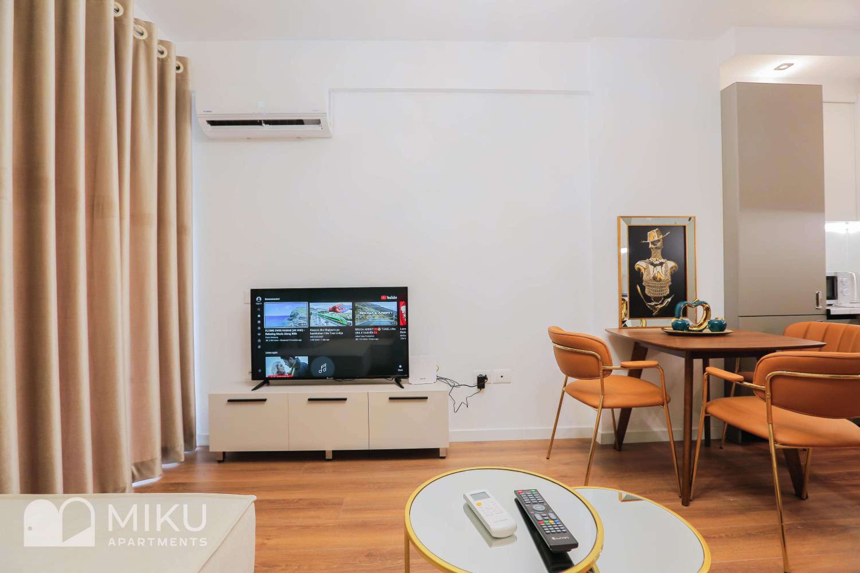 Miku Apartment - LUX 2Bd Apartment At City Center