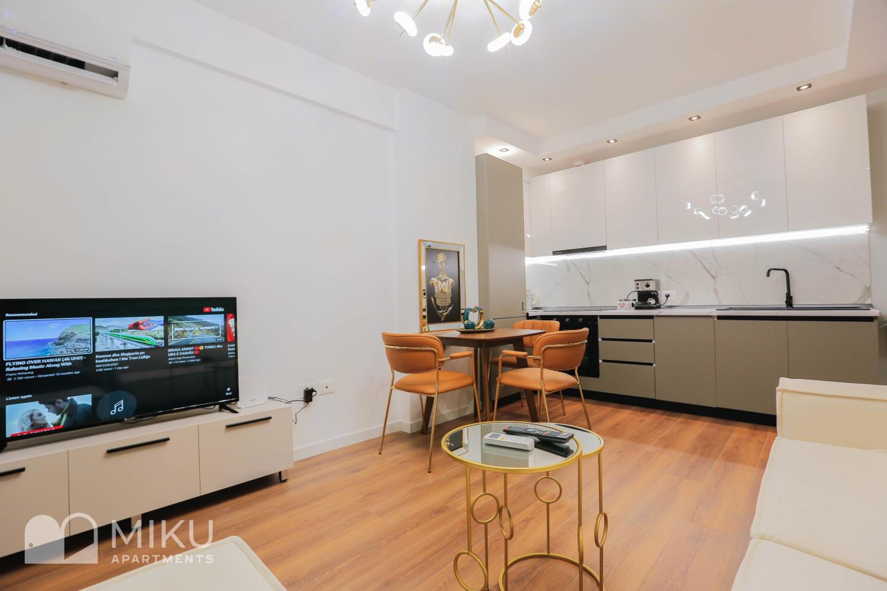 Miku Apartment - LUX 2Bd Apartment At City Center