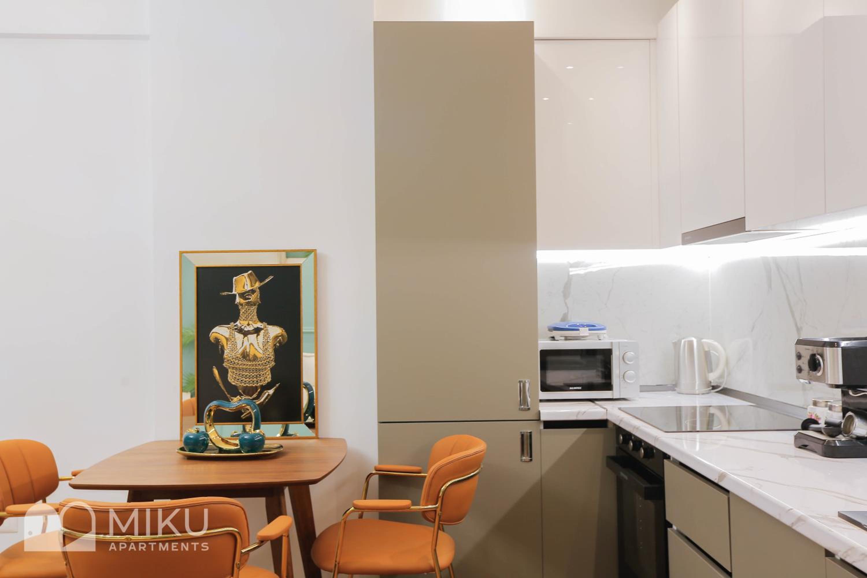 Miku Apartment - LUX 2Bd Apartment At City Center