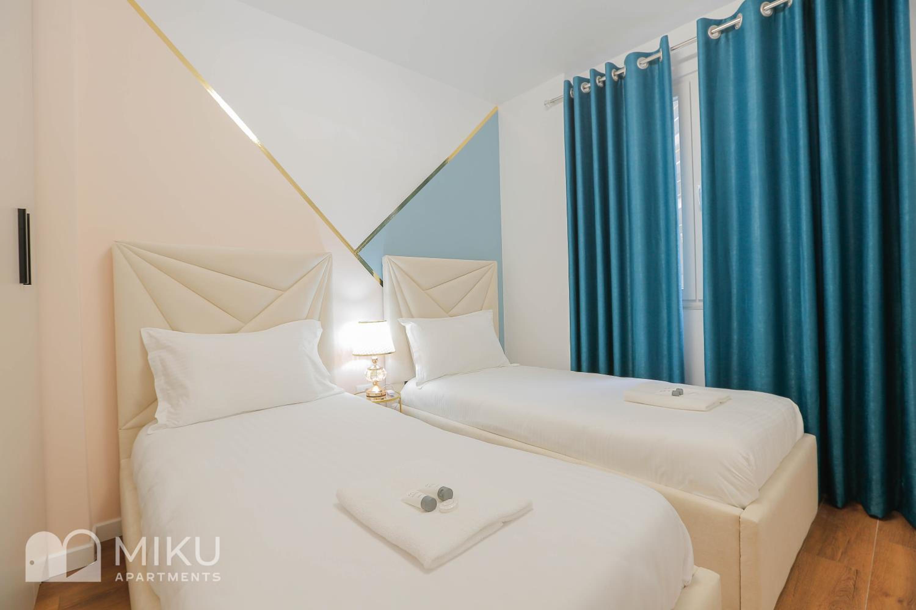 Miku Apartment - LUX 2Bd Apartment At City Center