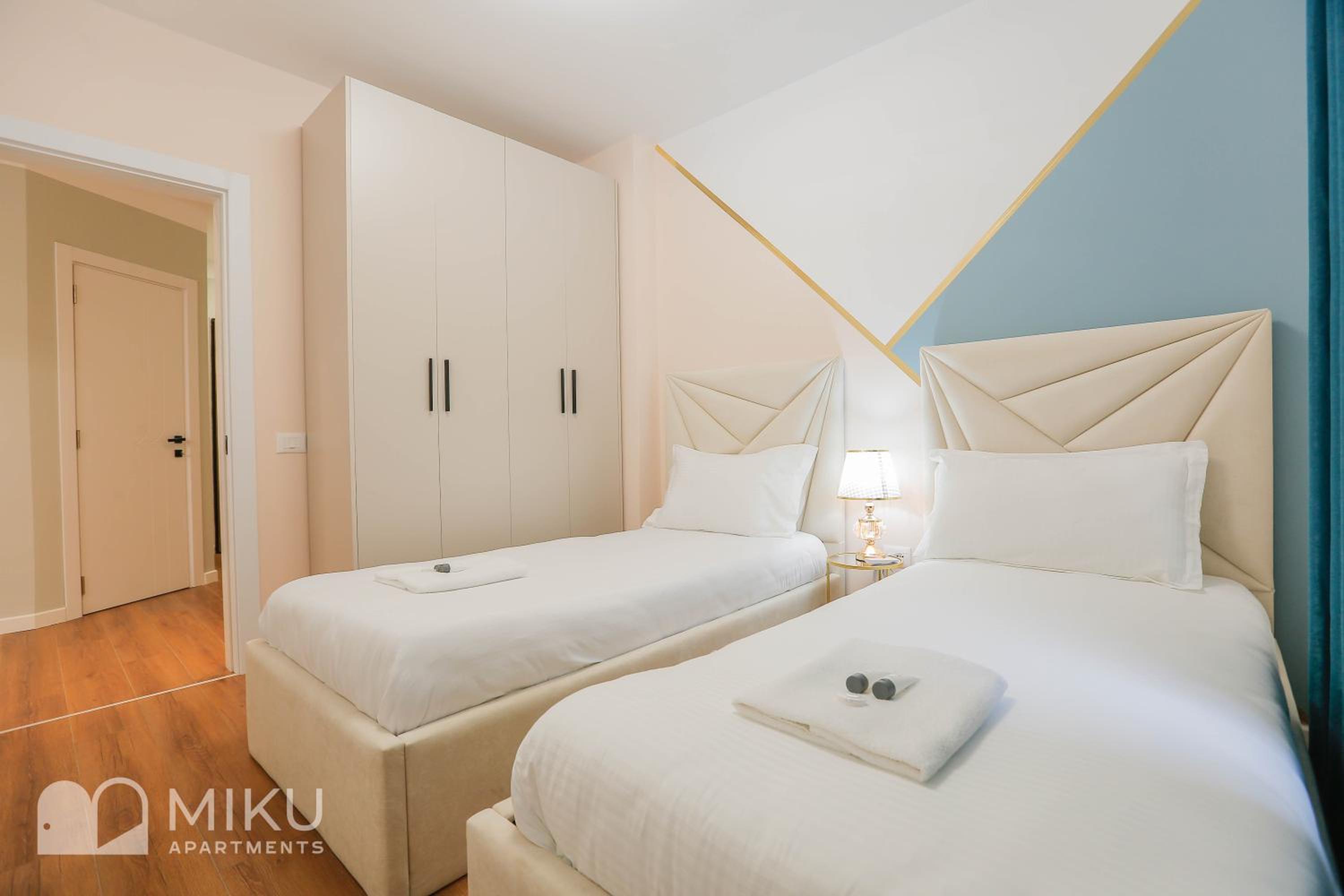 Miku Apartment - LUX 2Bd Apartment At City Center