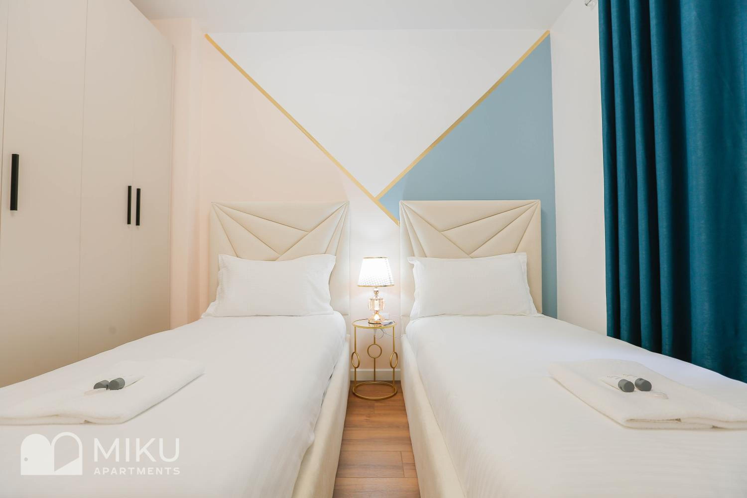 Miku Apartment - LUX 2Bd Apartment At City Center