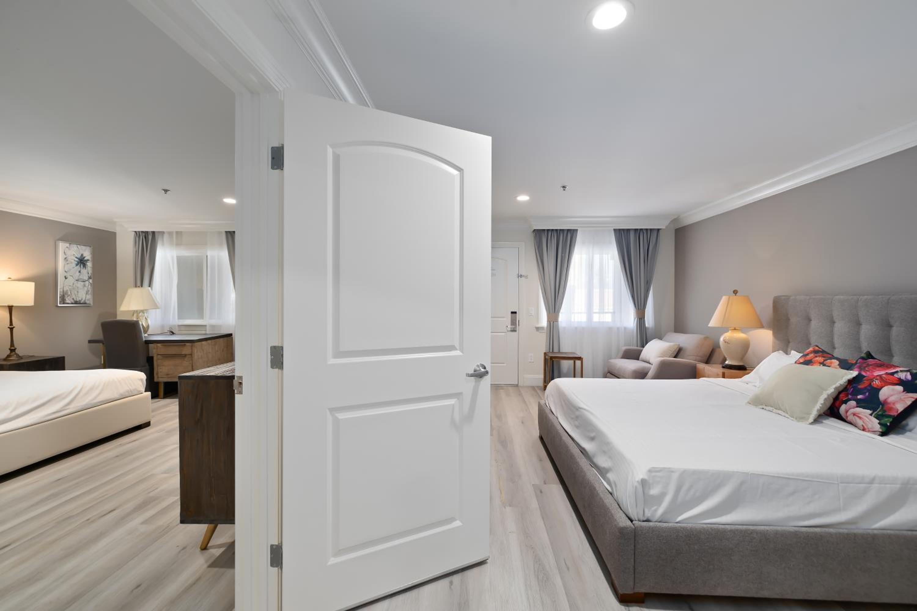 Hotel Huntington - Property Image 11