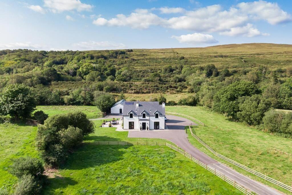 Luxury Country House on the Hill