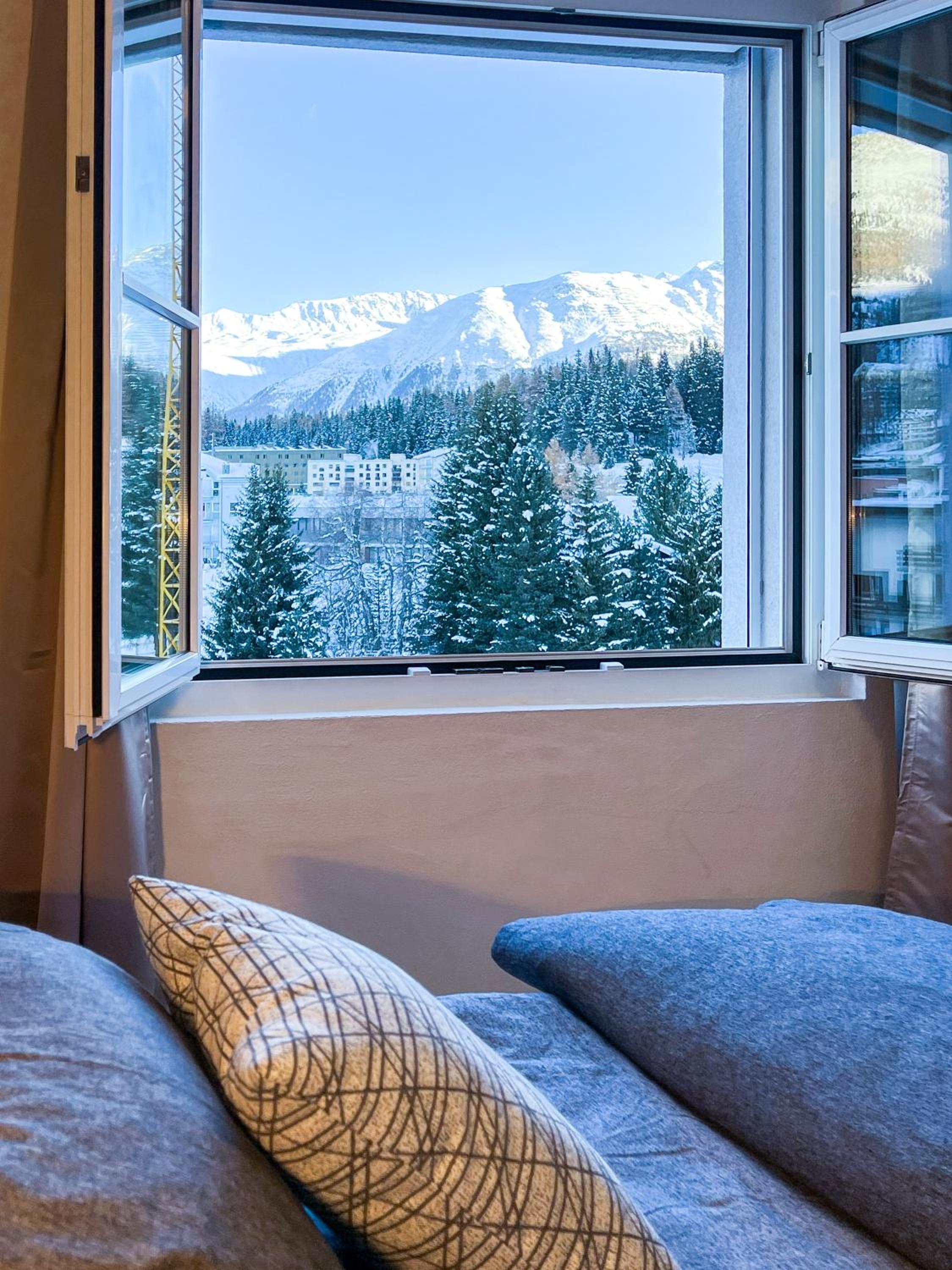 swissme - 100qm - Balkon - 2 Bäder - Parkplatz - Fußbodenheizung
