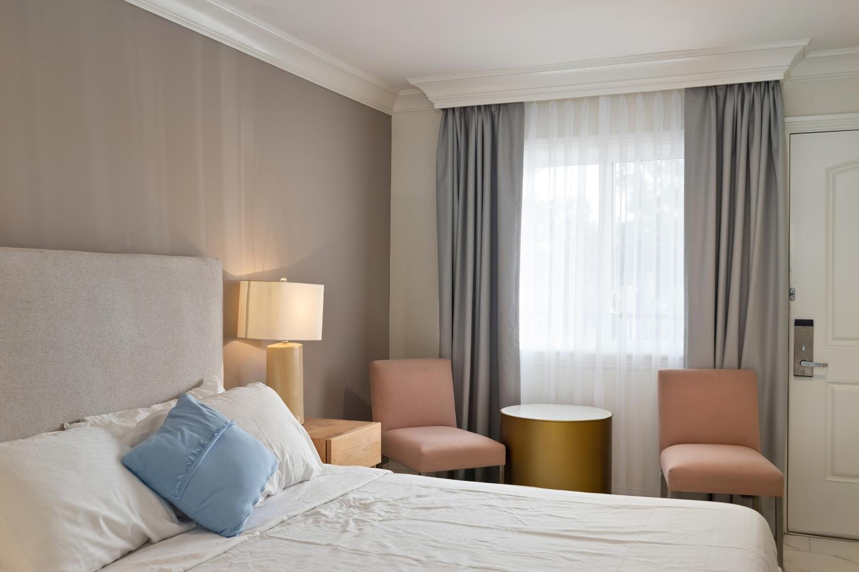 Hotel Huntington - Property Image 30