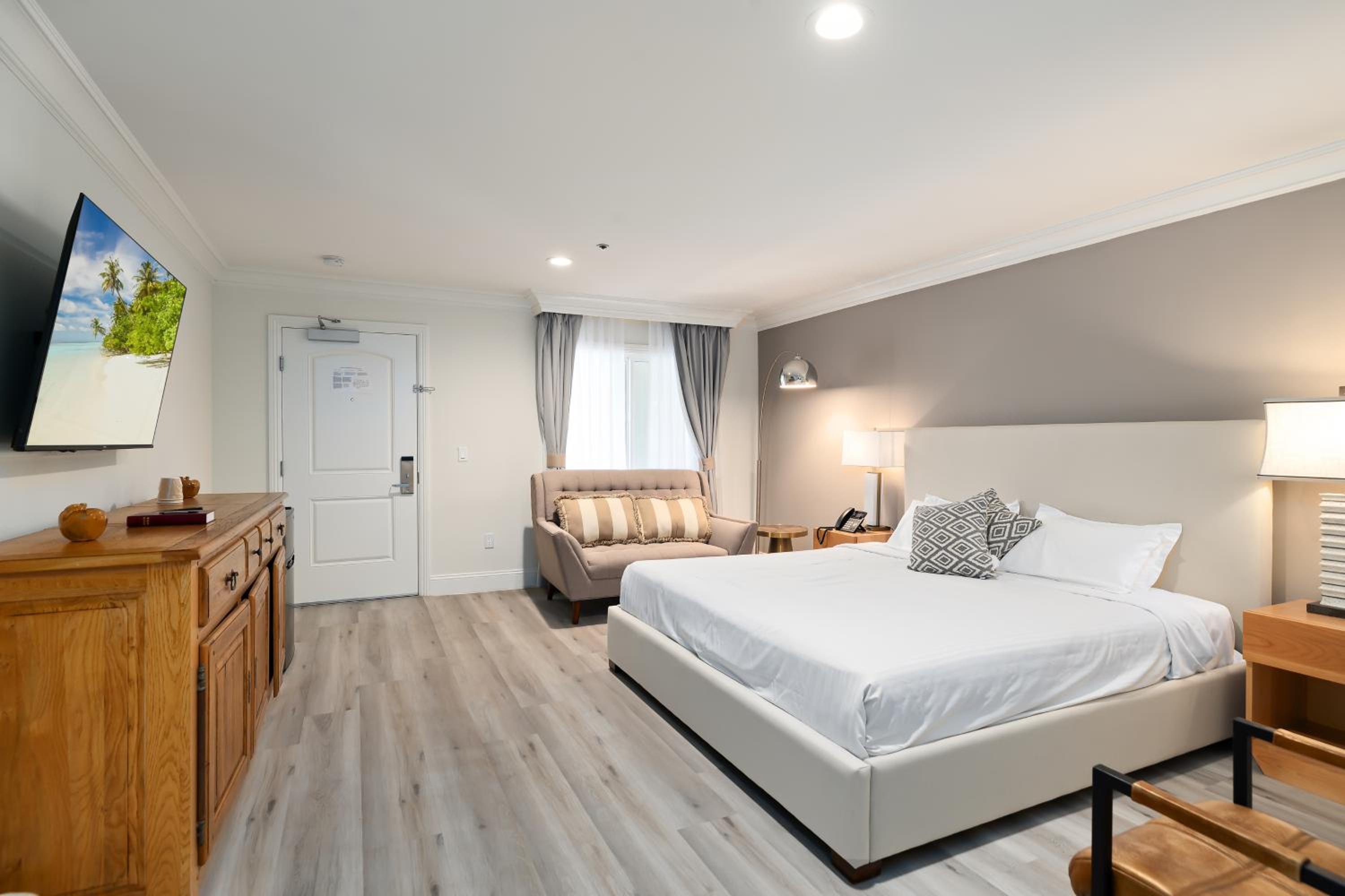 Hotel Huntington - Property Image 26