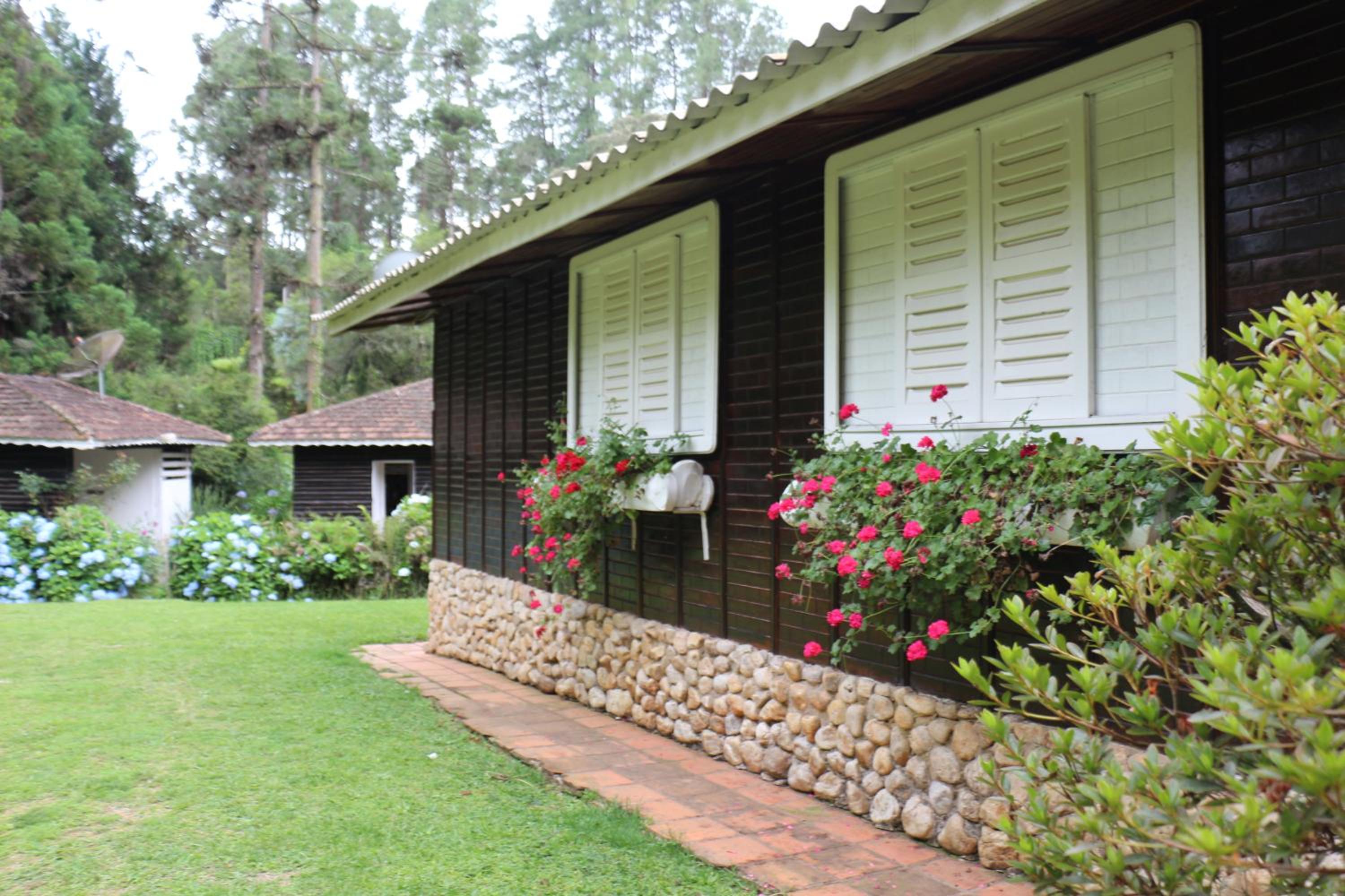 CASA EM CONDOMÍNIO