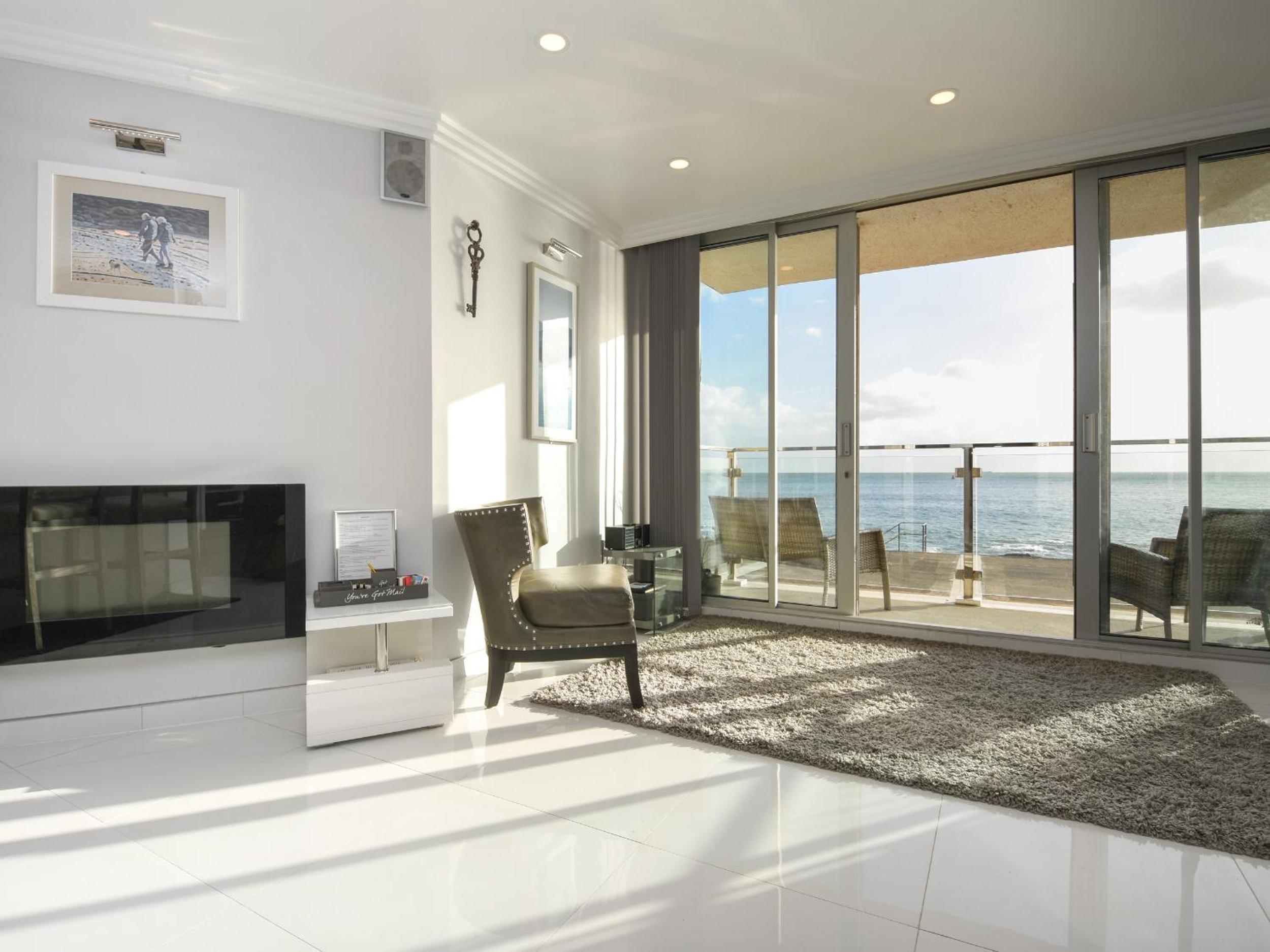 Apartment 39 view 3