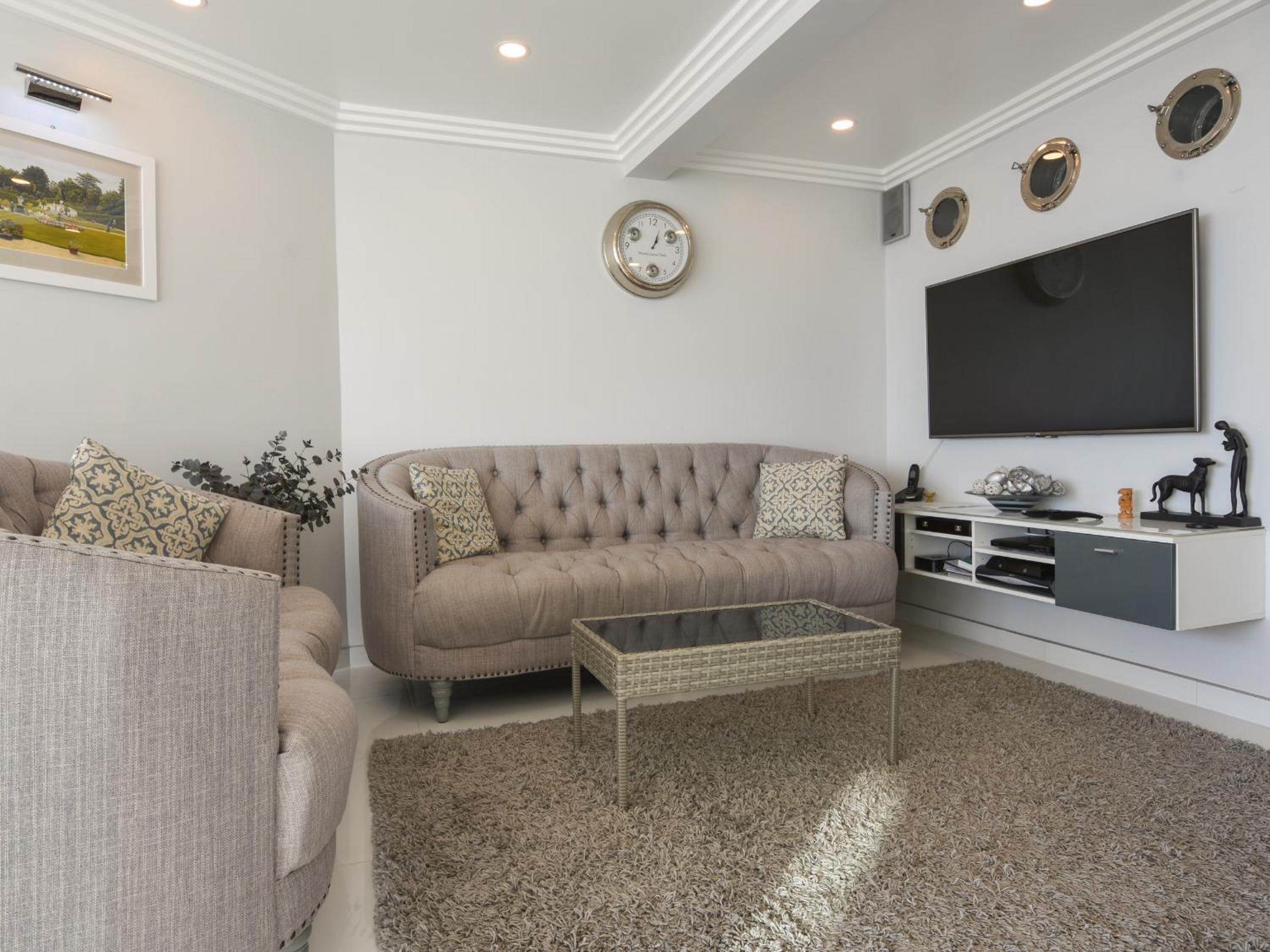 Apartment 39 view 4