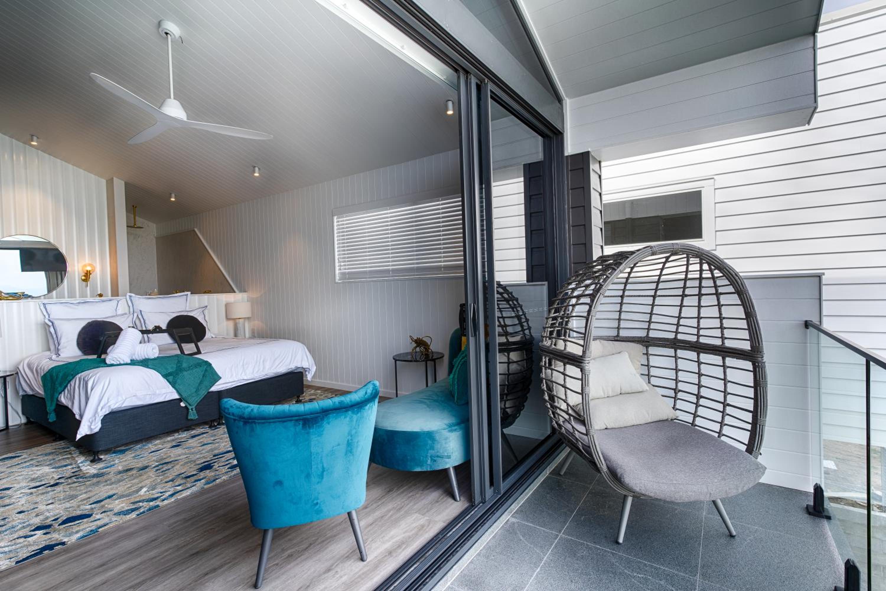 Dacha on Maggie No#1 OPULENT AND LUXURIOUS
